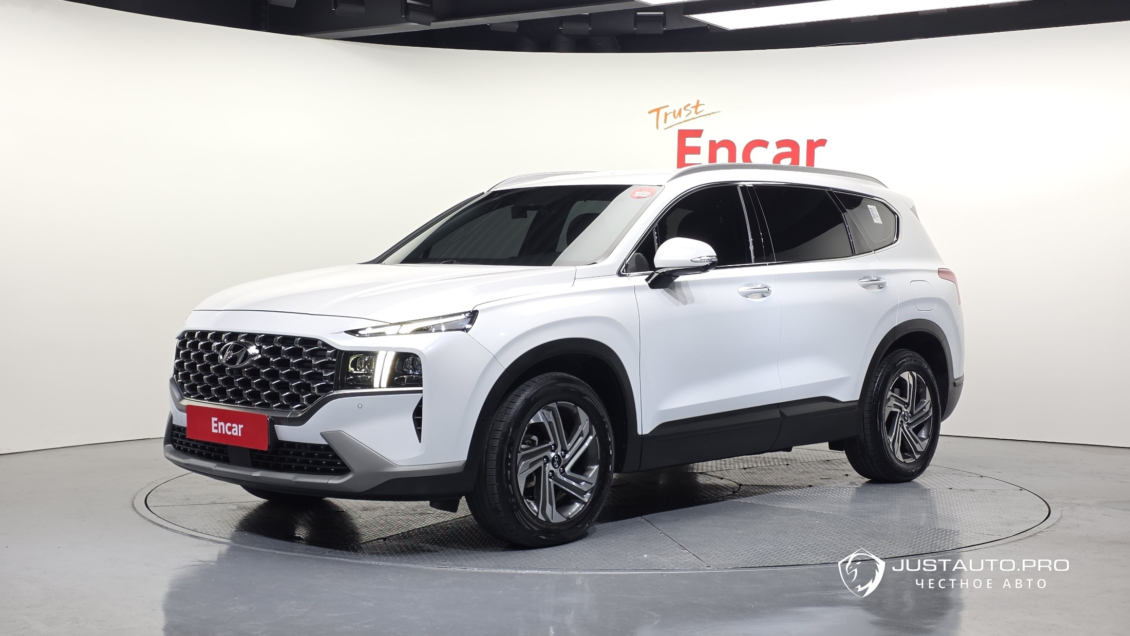 Автомобиль Hyundai Santafe
