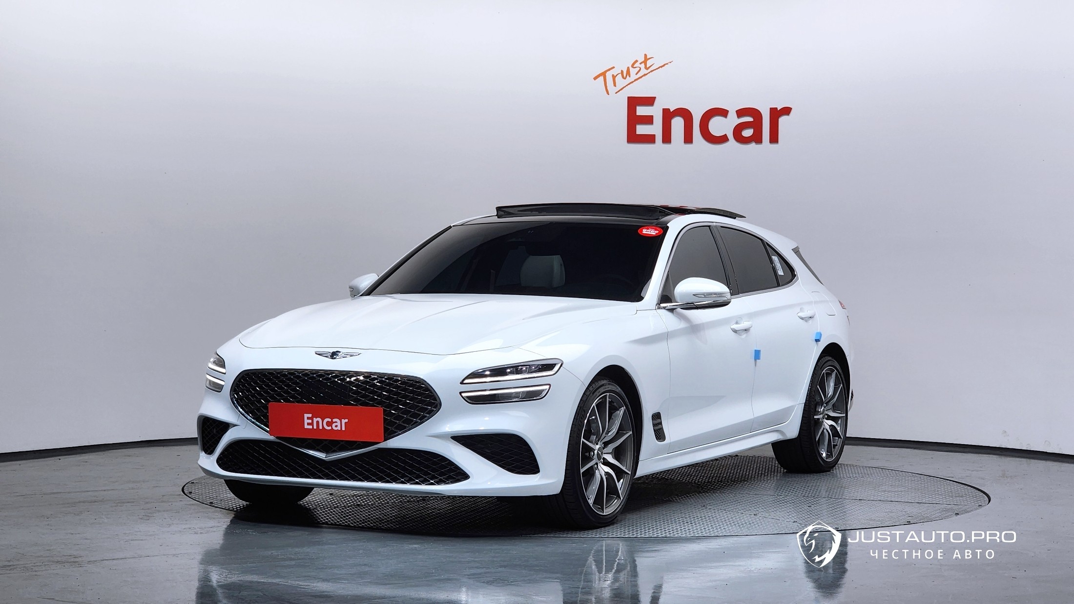 Автомобиль Genesis G70
