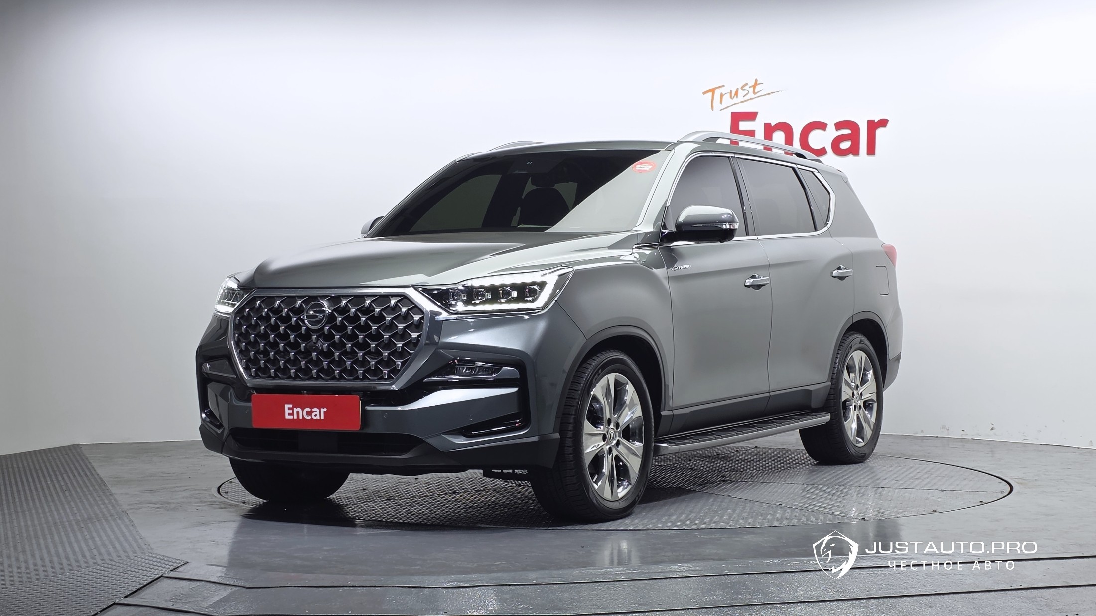 Автомобиль KG_Mobility_Ssangyong Rexton