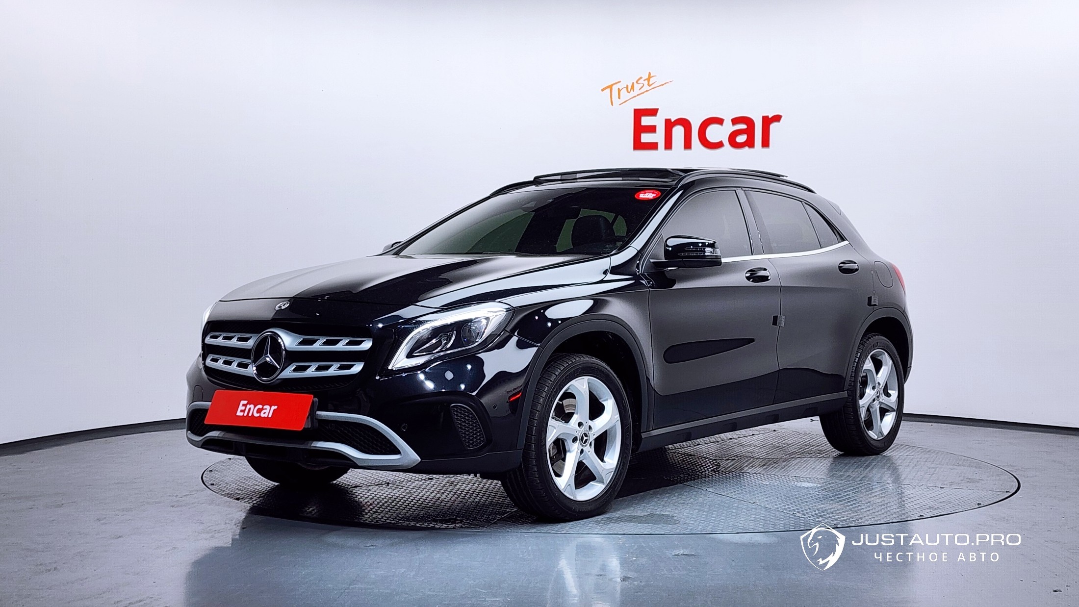Автомобиль Mercedes-Benz GLA-Class