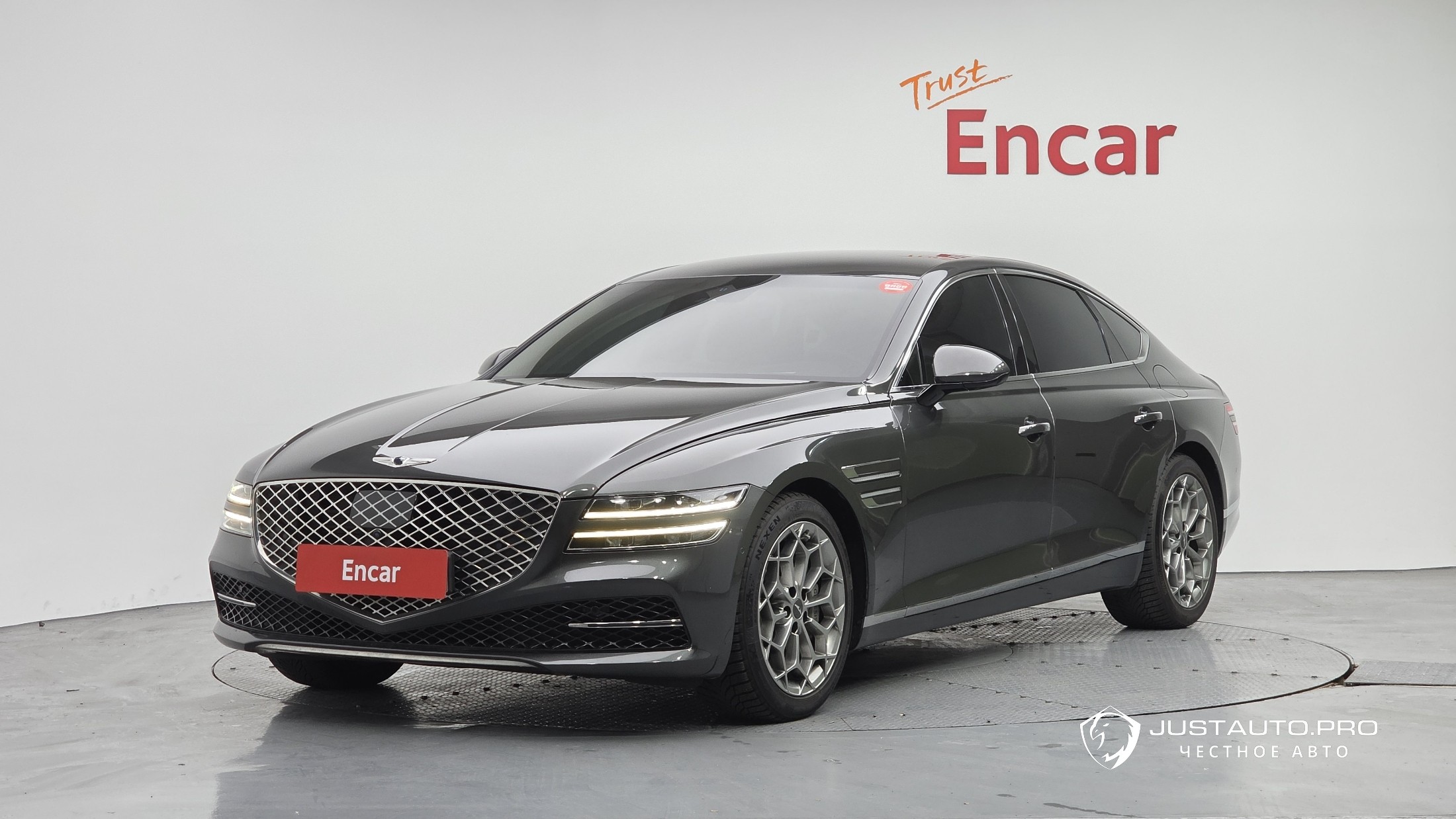 Автомобиль Genesis G80