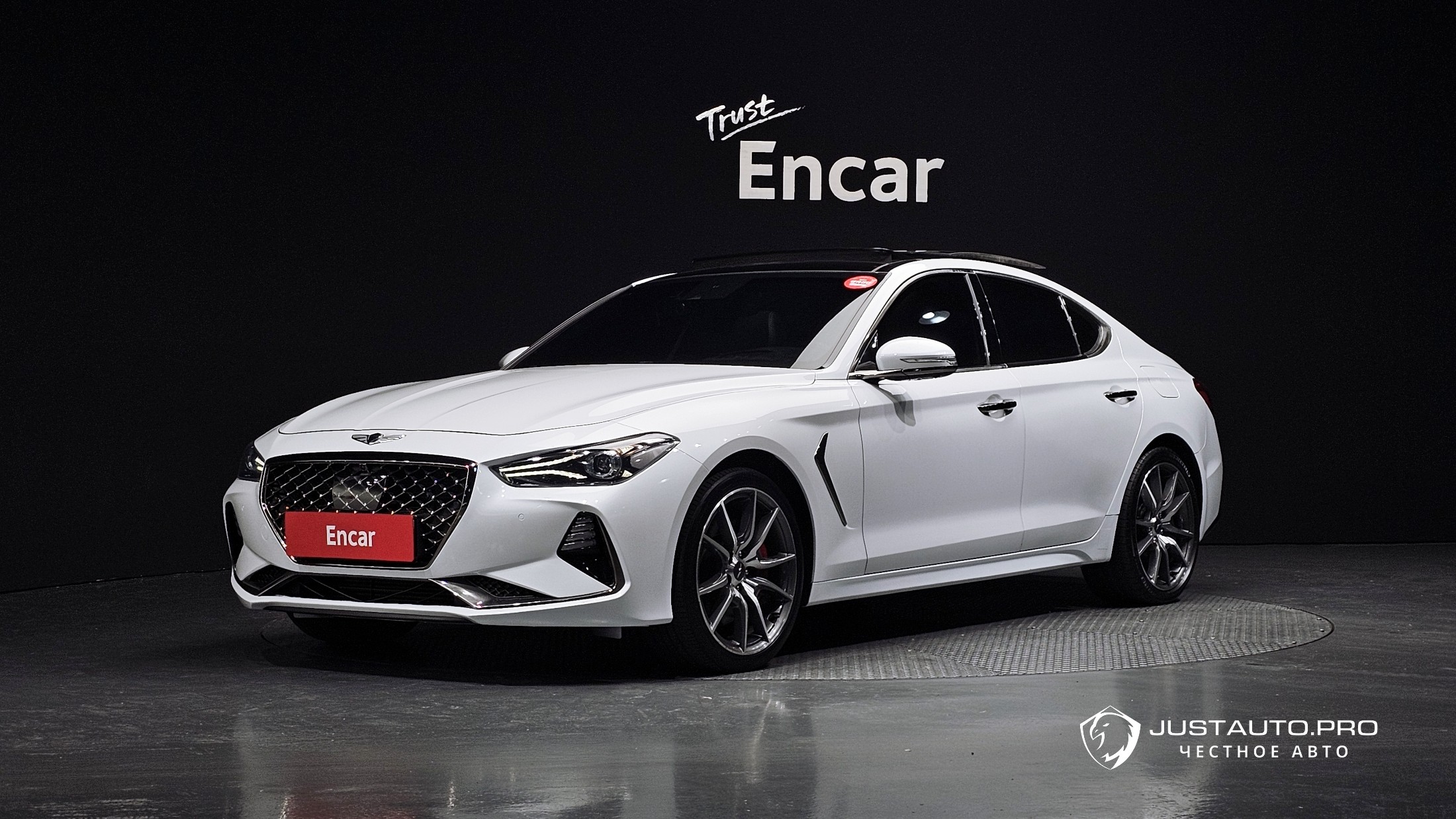 Автомобиль Genesis G70