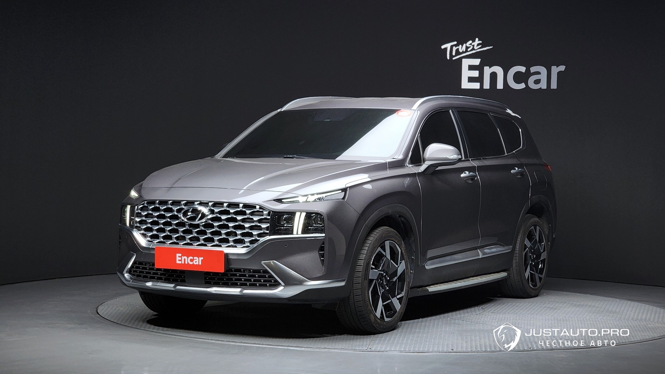 Автомобиль Hyundai Santafe