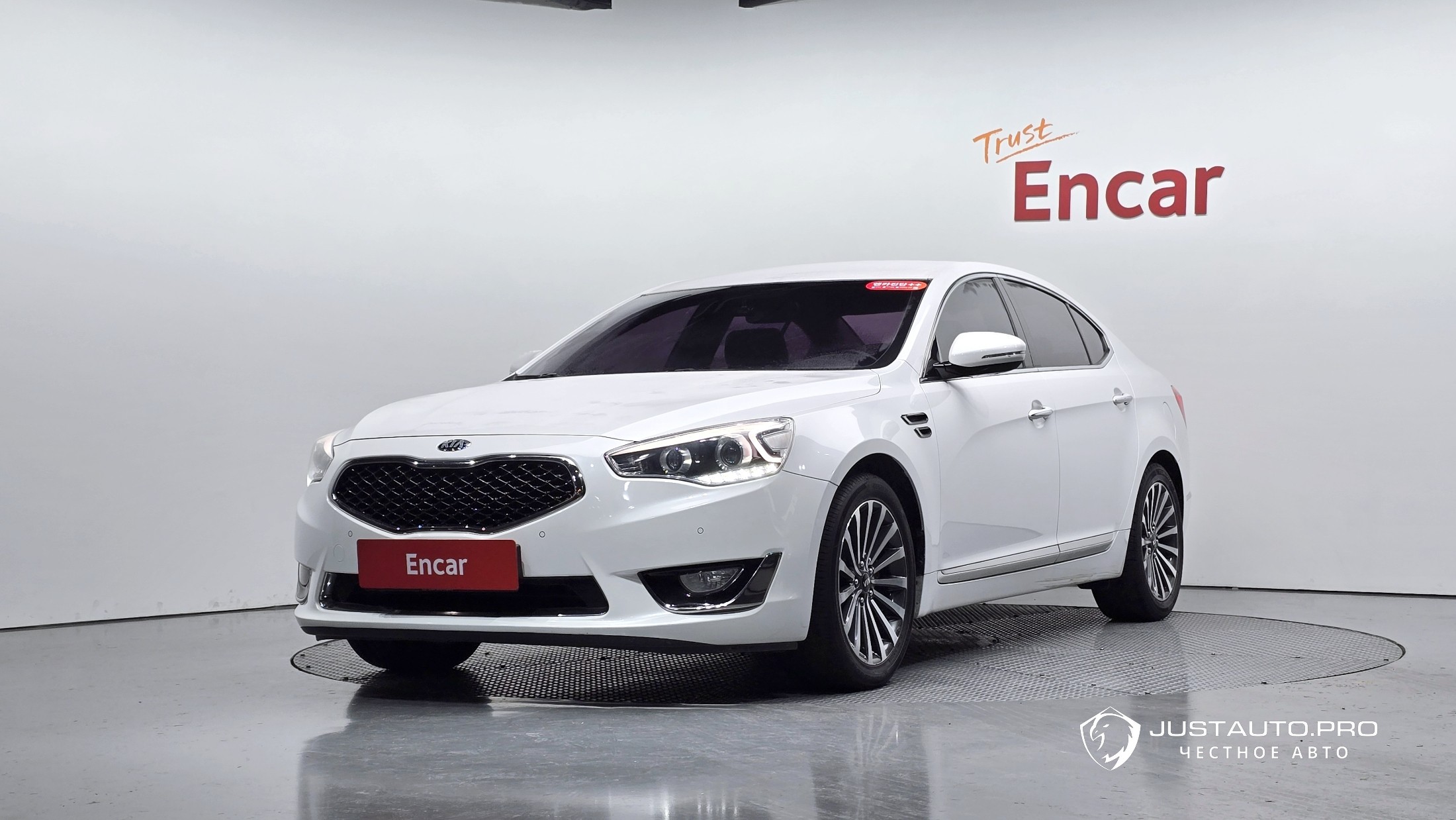 Автомобиль Kia K7