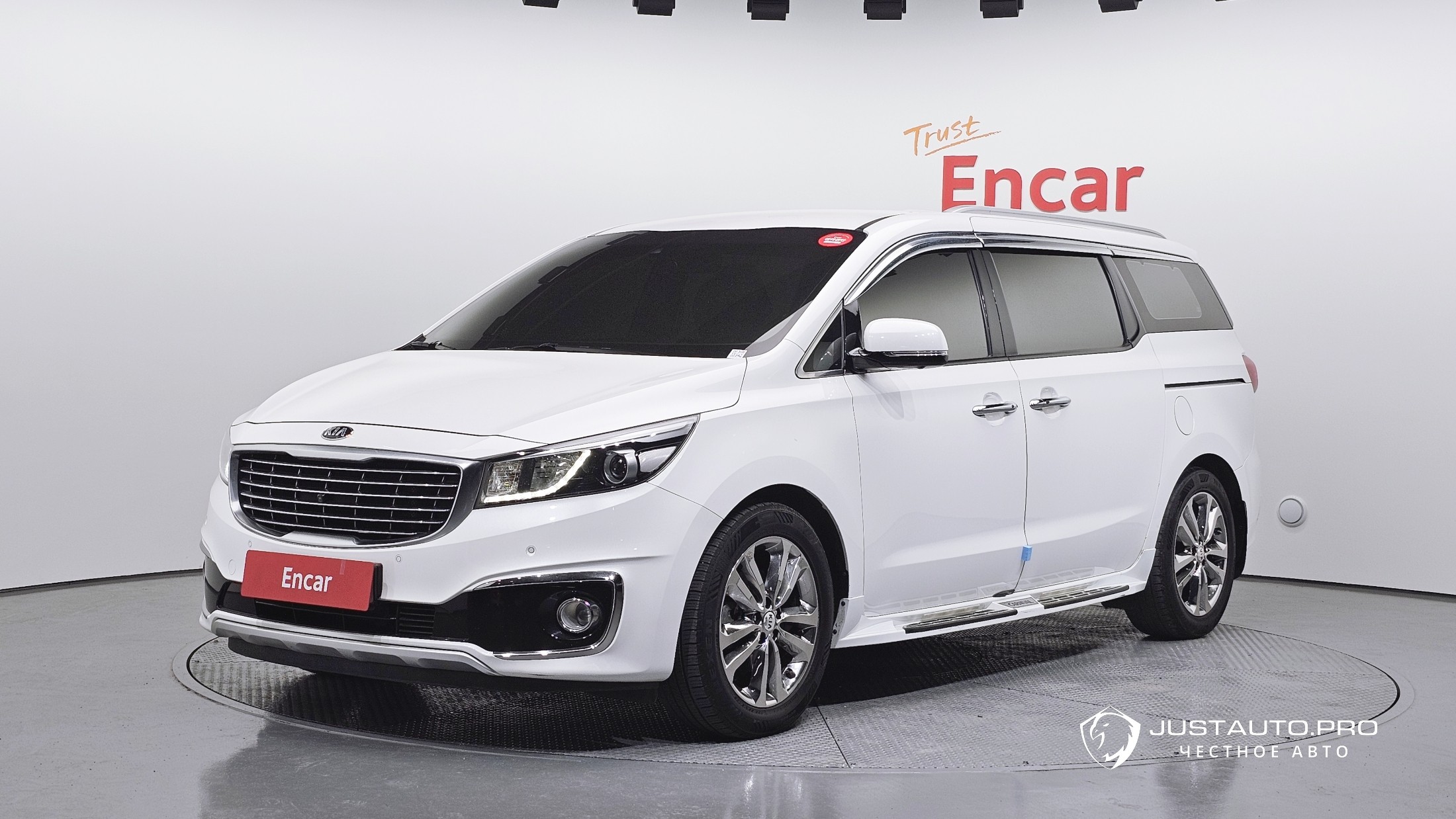 Автомобиль Kia Canival