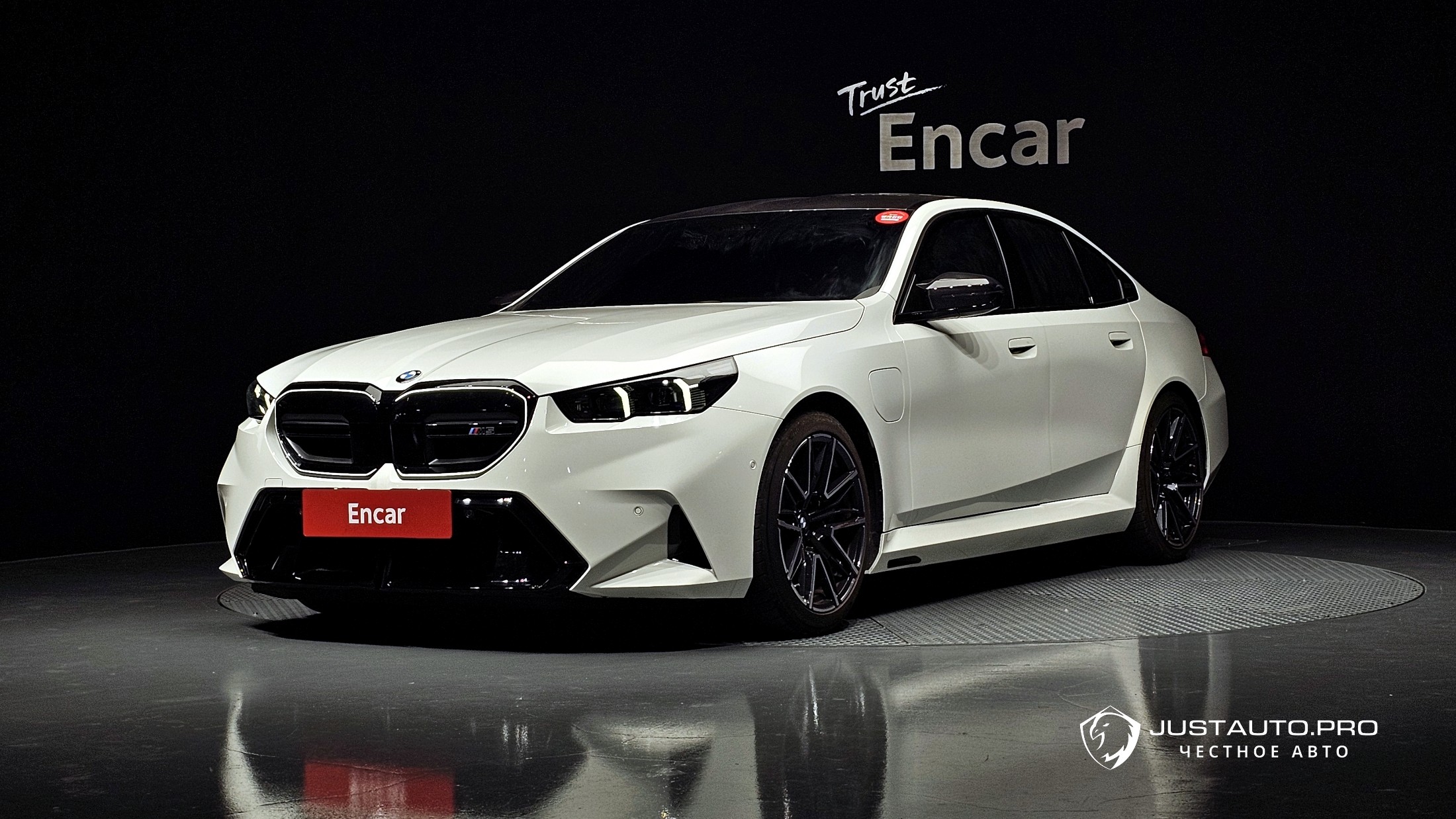 Автомобиль BMW M5