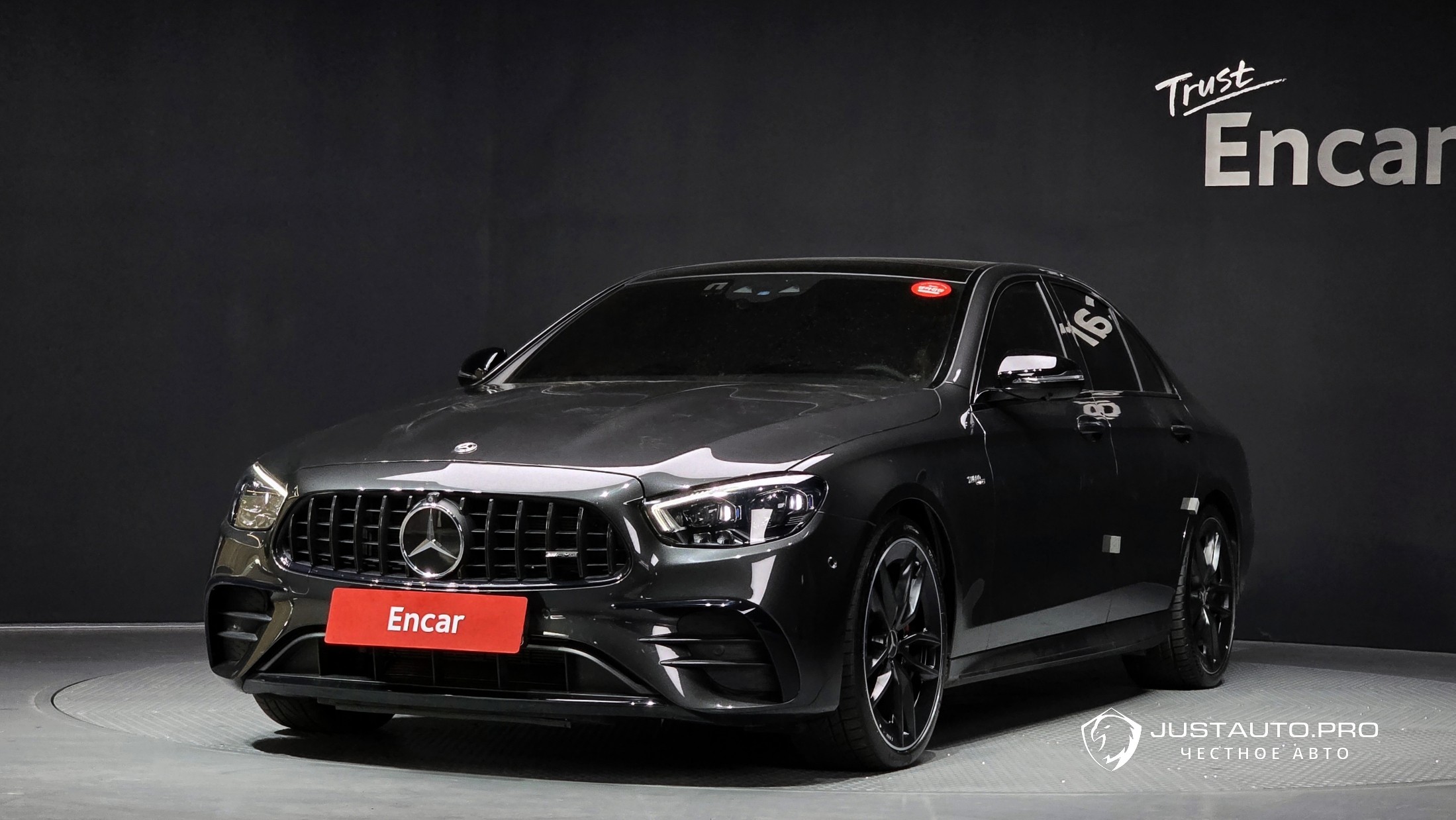 Автомобиль Mercedes-Benz E-Class