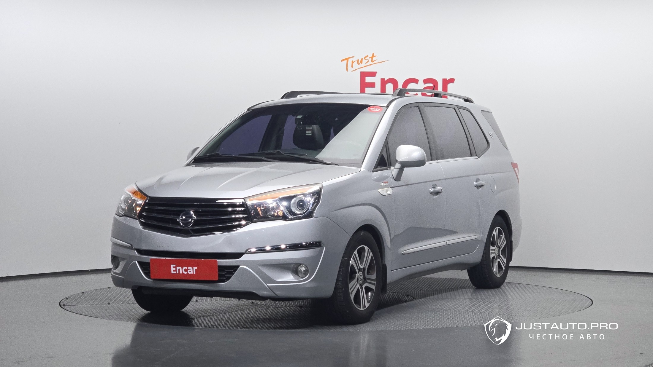 Автомобиль KG_Mobility_Ssangyong KORANDO