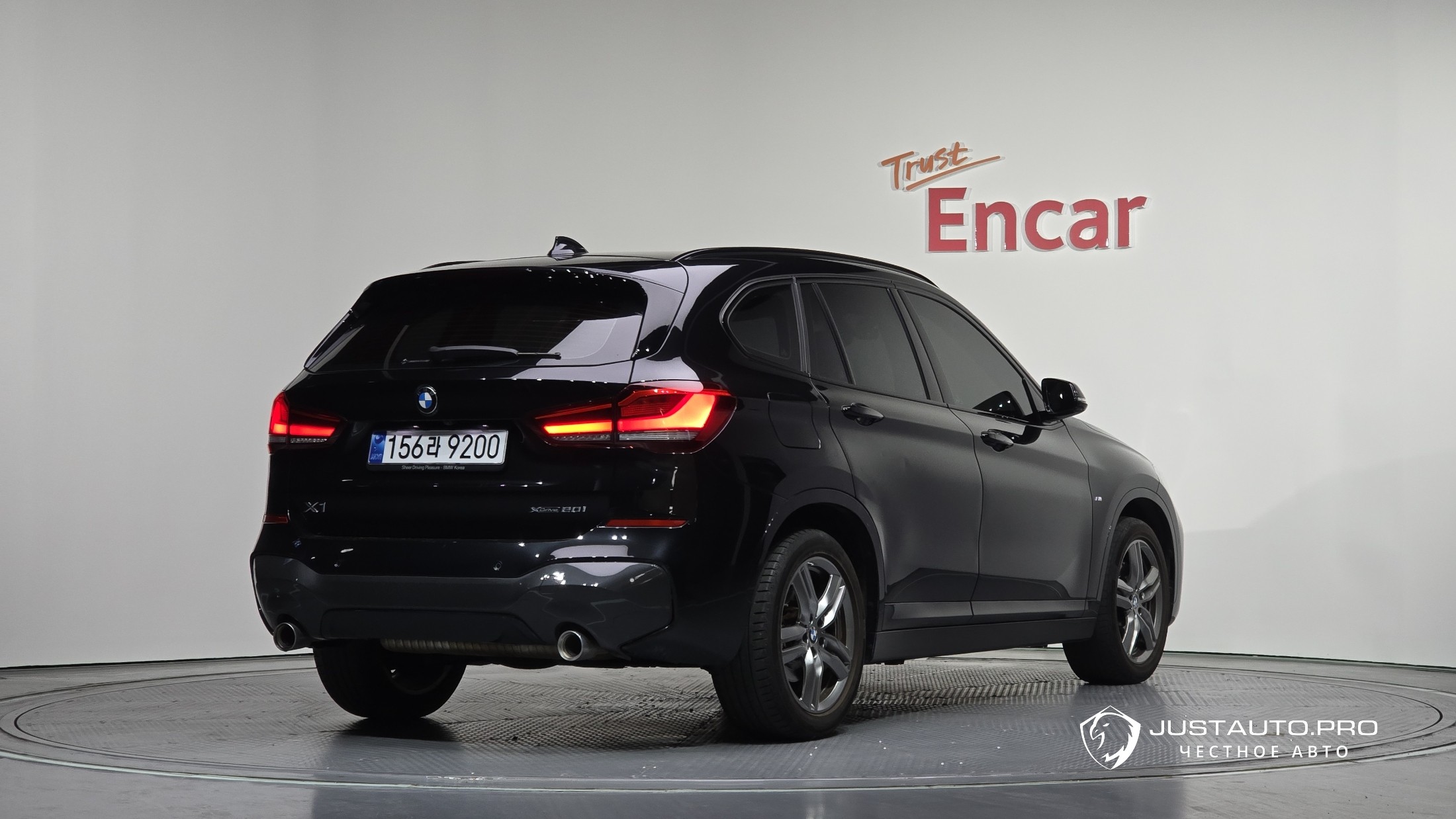 Автомобиль BMW X1