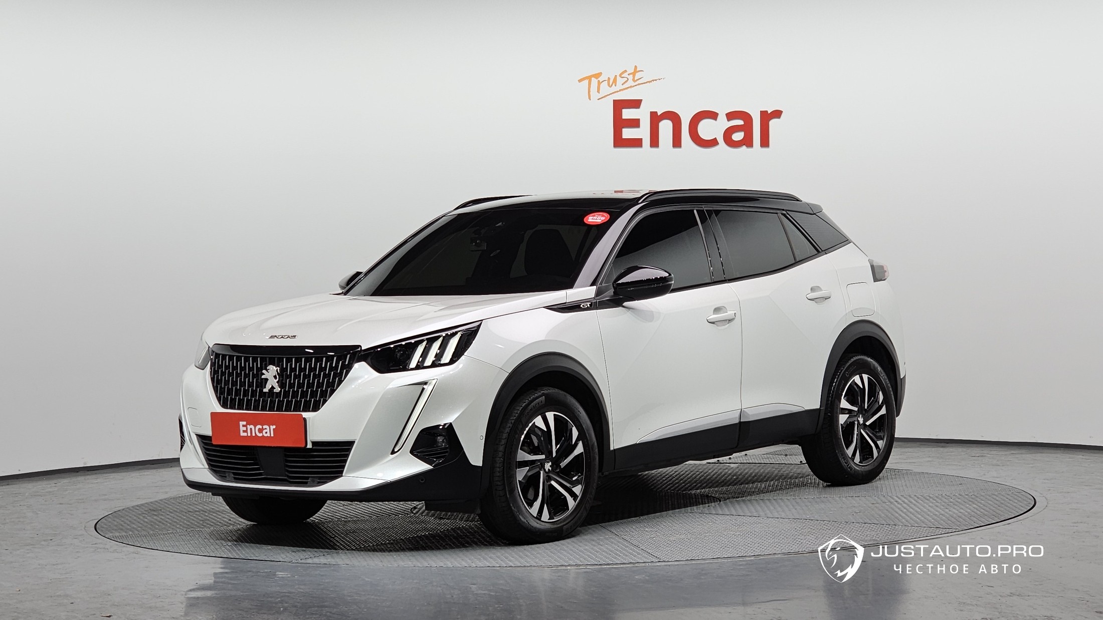 Автомобиль Peugeot 2008