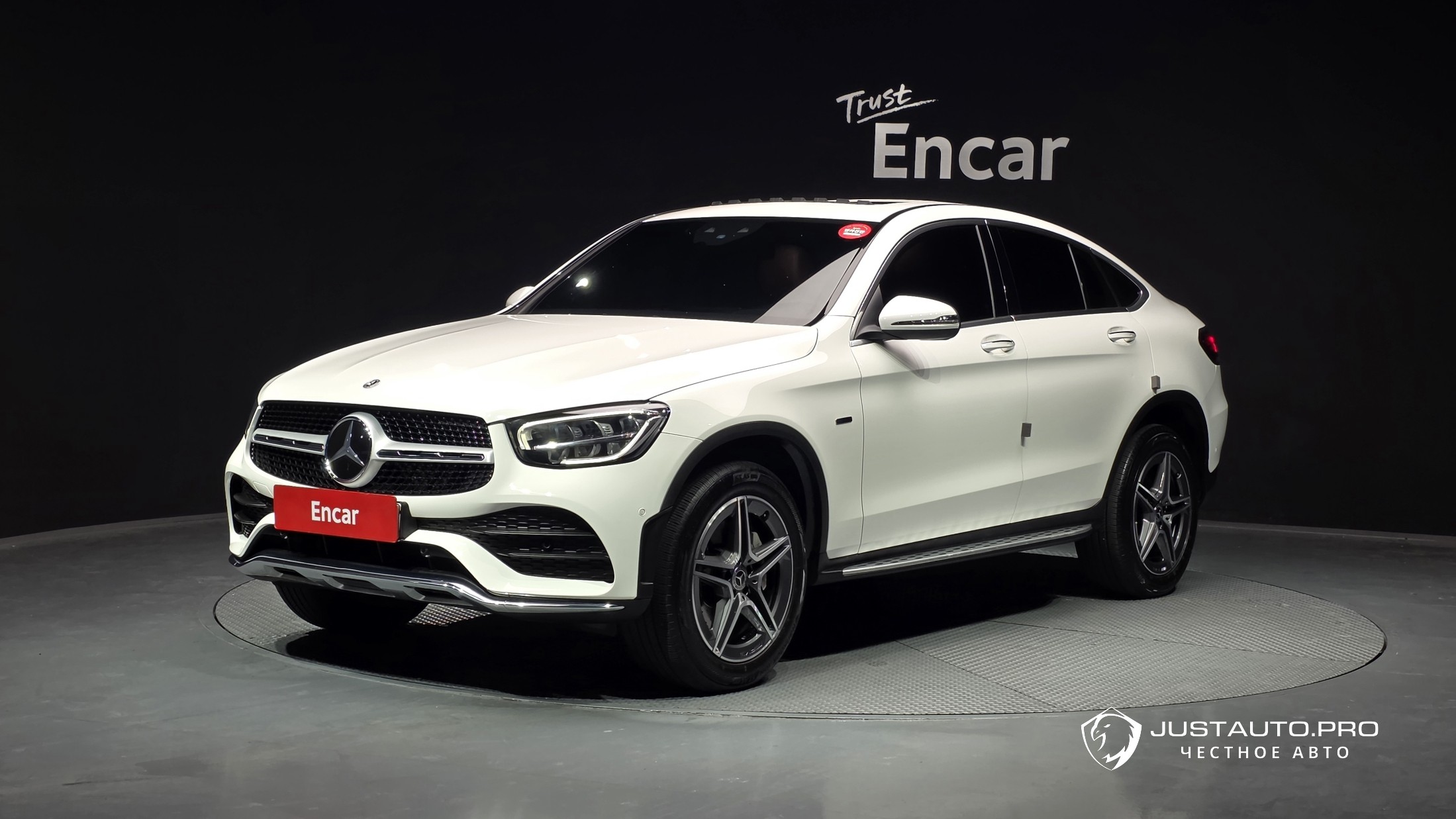 Автомобиль Mercedes-Benz GLC-Class