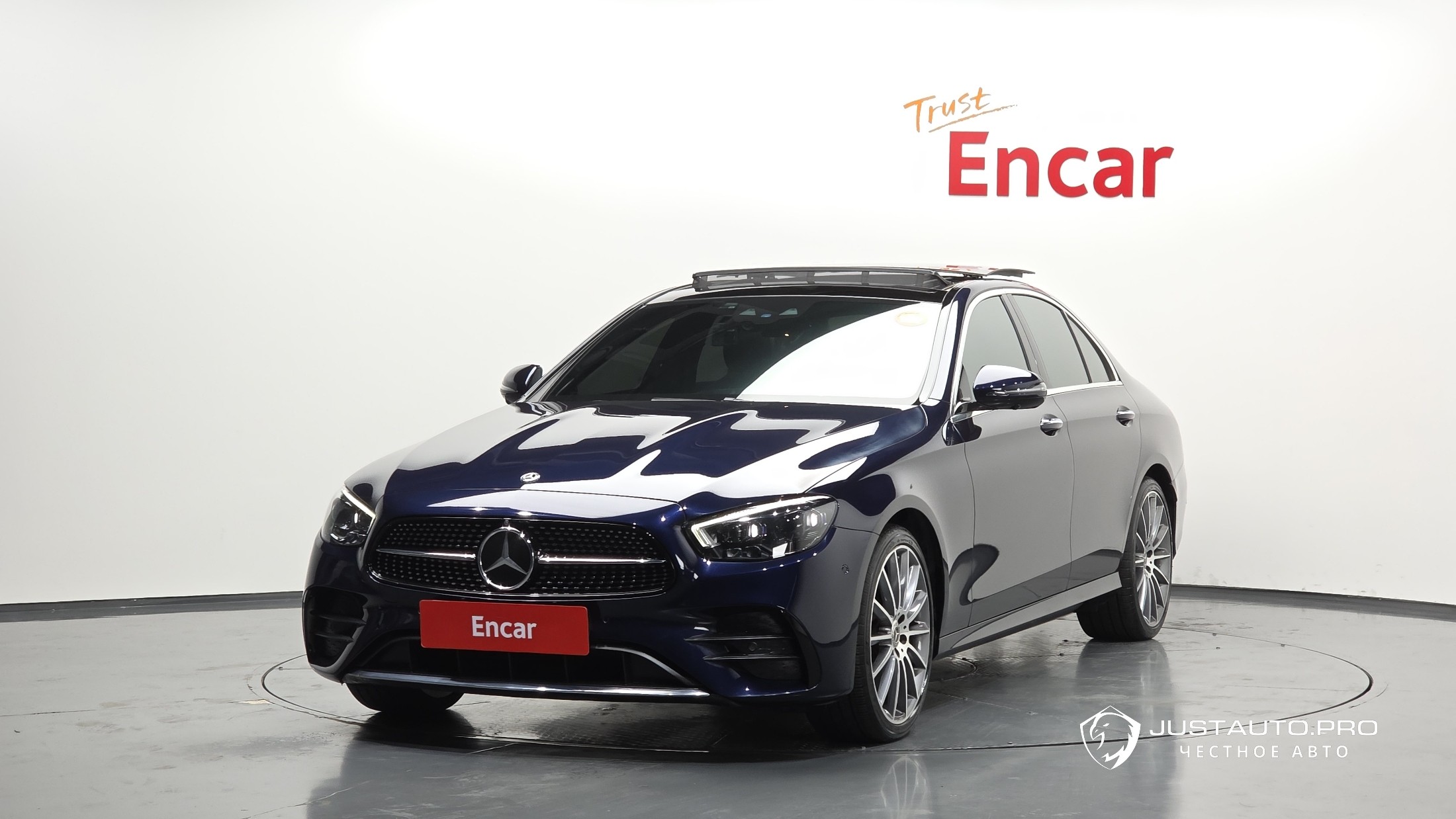 Автомобиль Mercedes-Benz E-Class