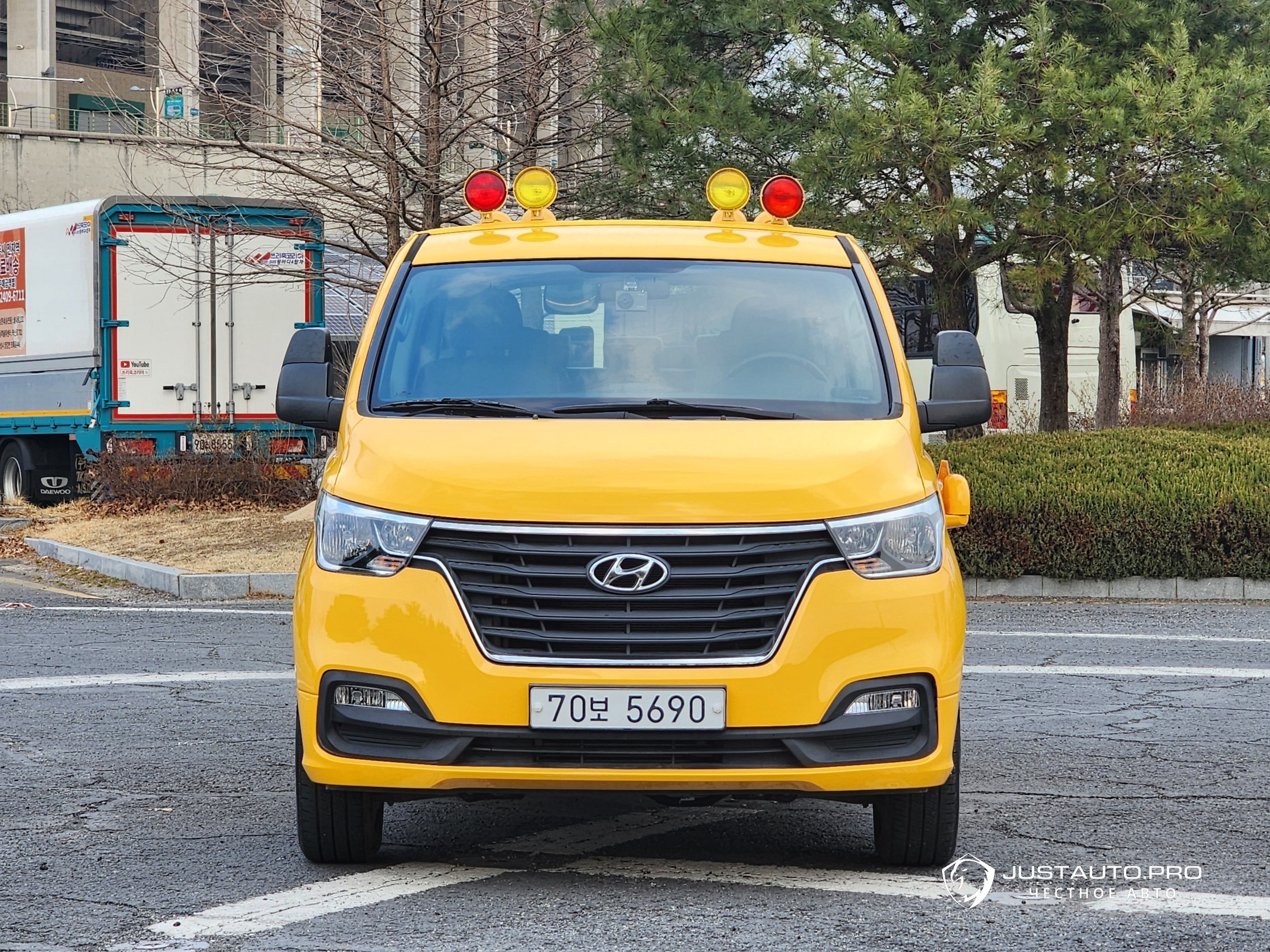 Автомобиль Hyundai Starex