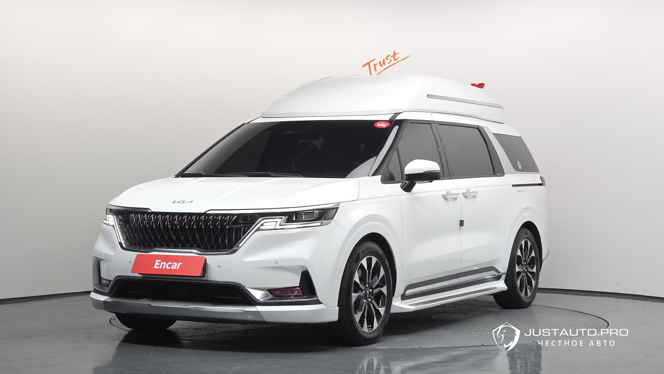 Автомобиль Kia Canival