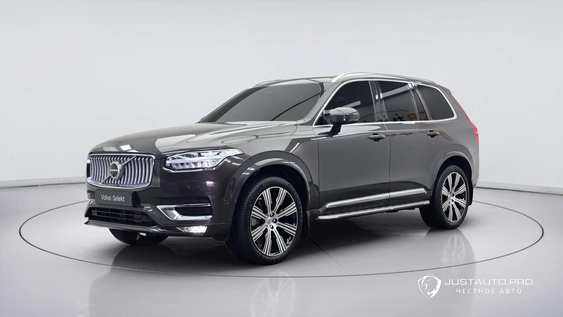 Автомобиль Volvo XC90