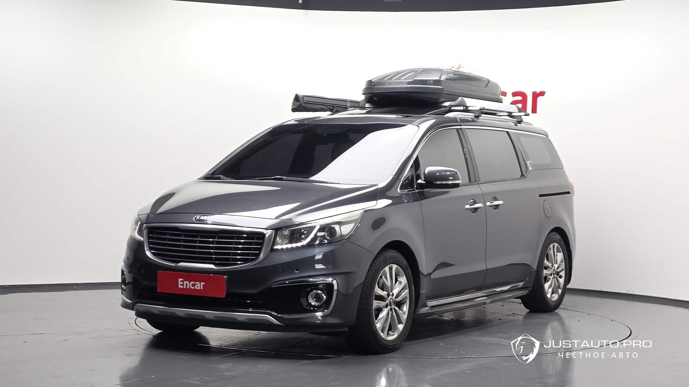 Автомобиль Kia Canival