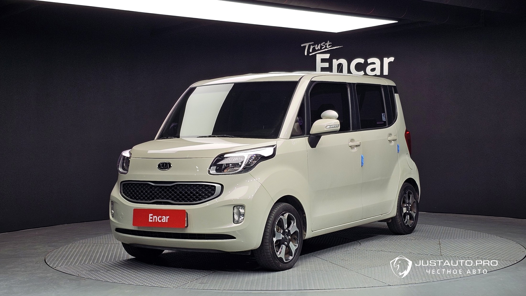 Автомобиль Kia RAY