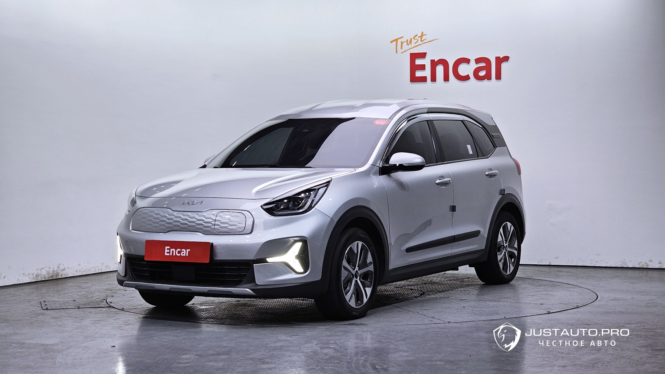 Автомобиль Kia Niro