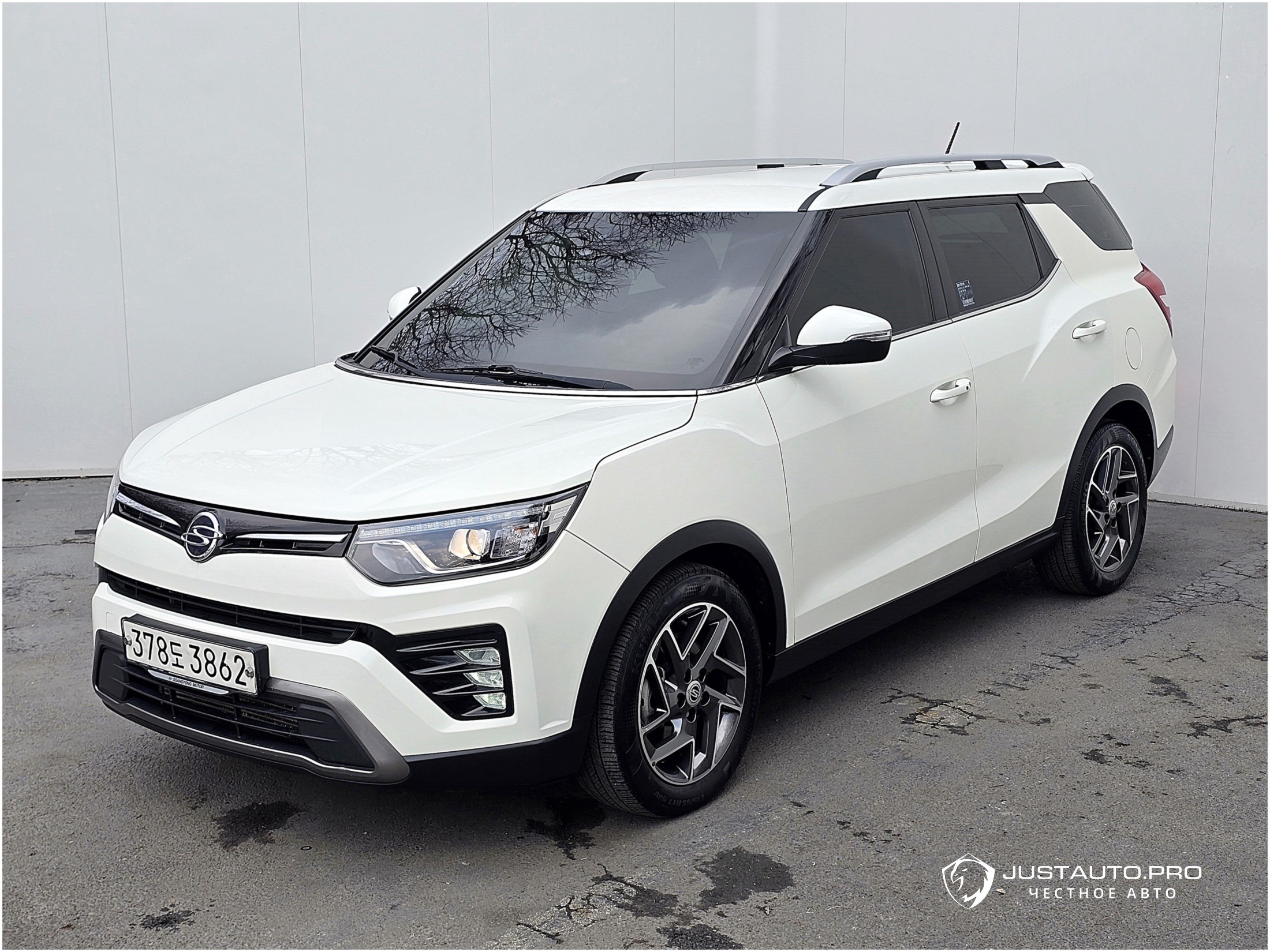 Автомобиль KG_Mobility_Ssangyong TIBOLI