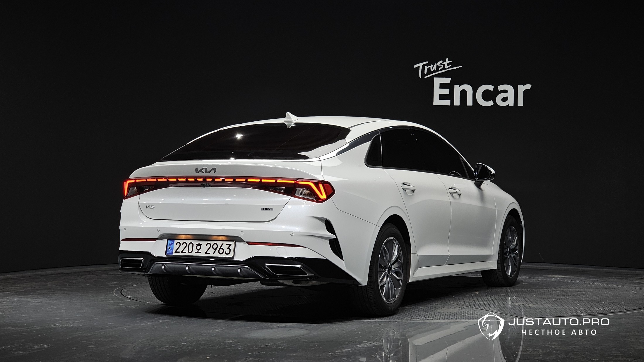 Автомобиль Kia K5