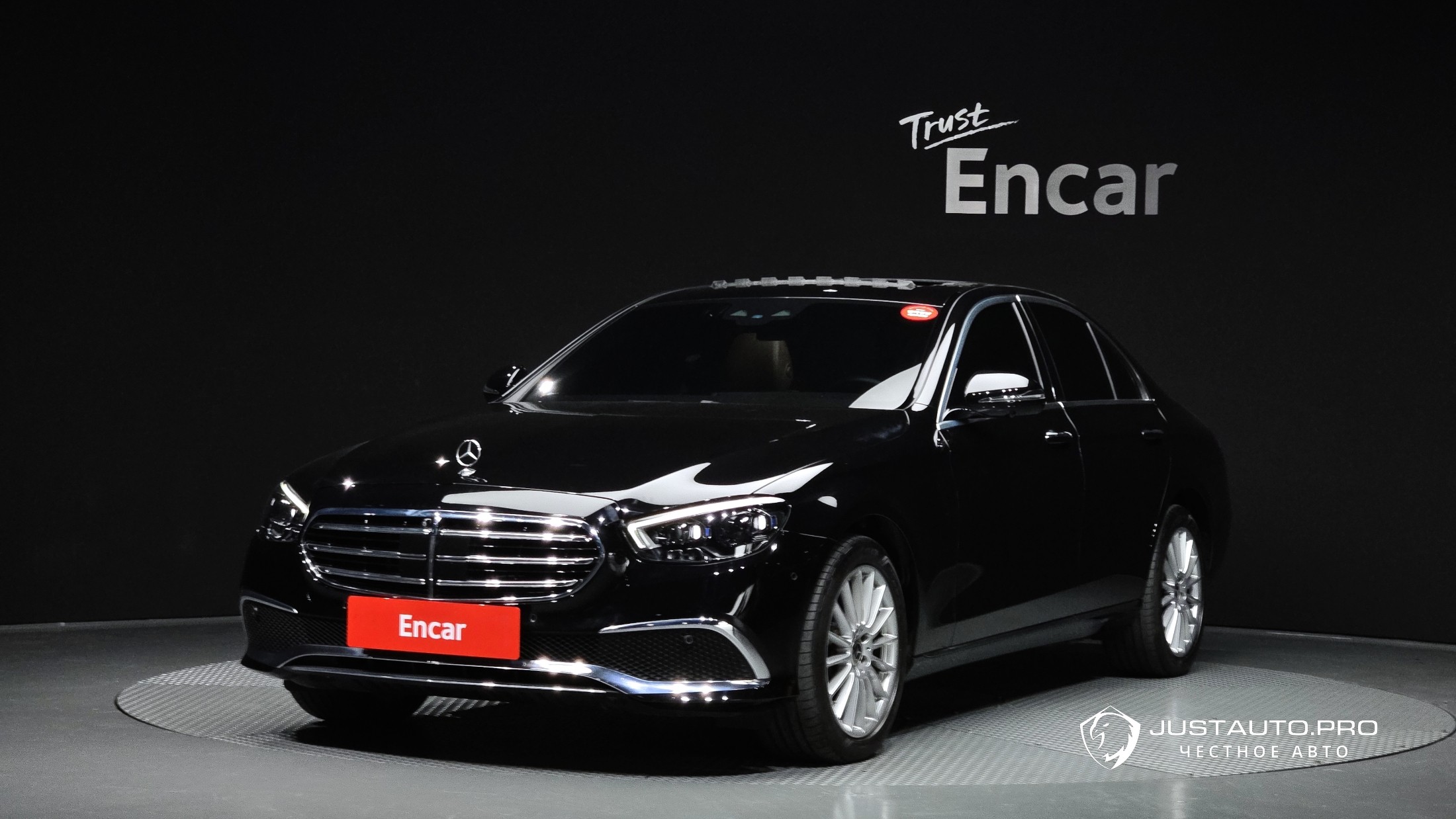 Автомобиль Mercedes-Benz E-Class