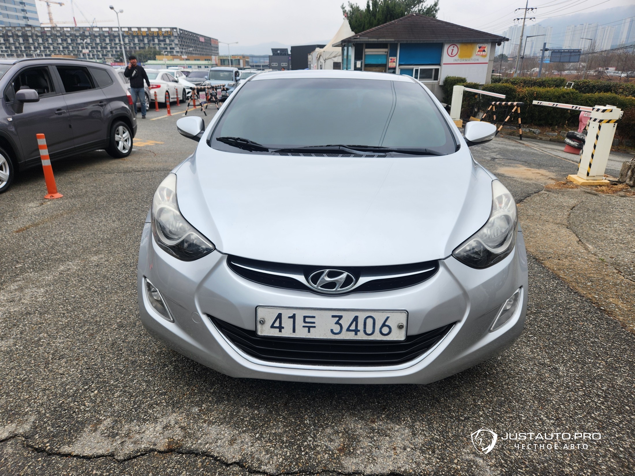 Автомобиль Hyundai AVANTE