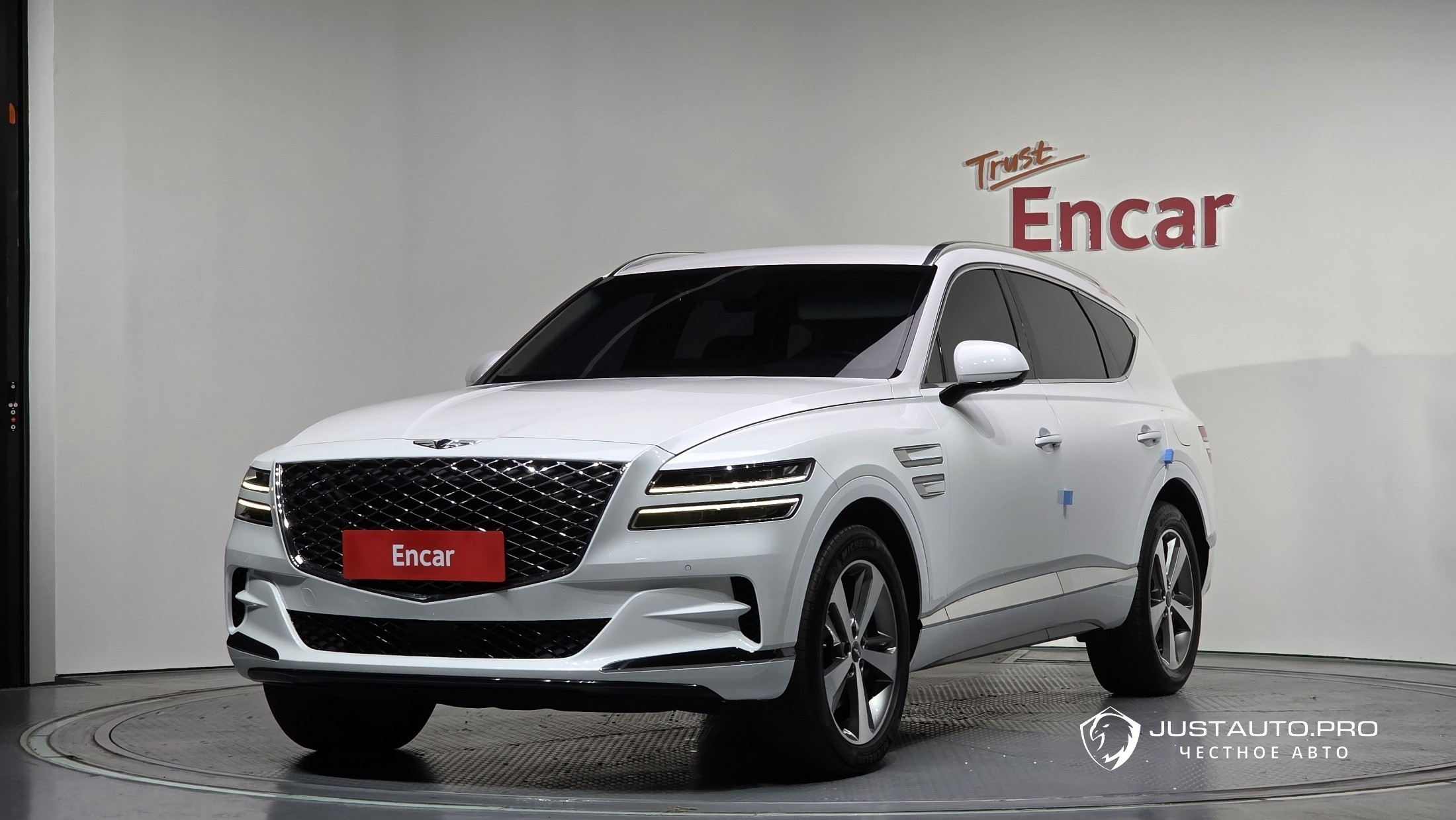 Автомобиль Genesis GV80