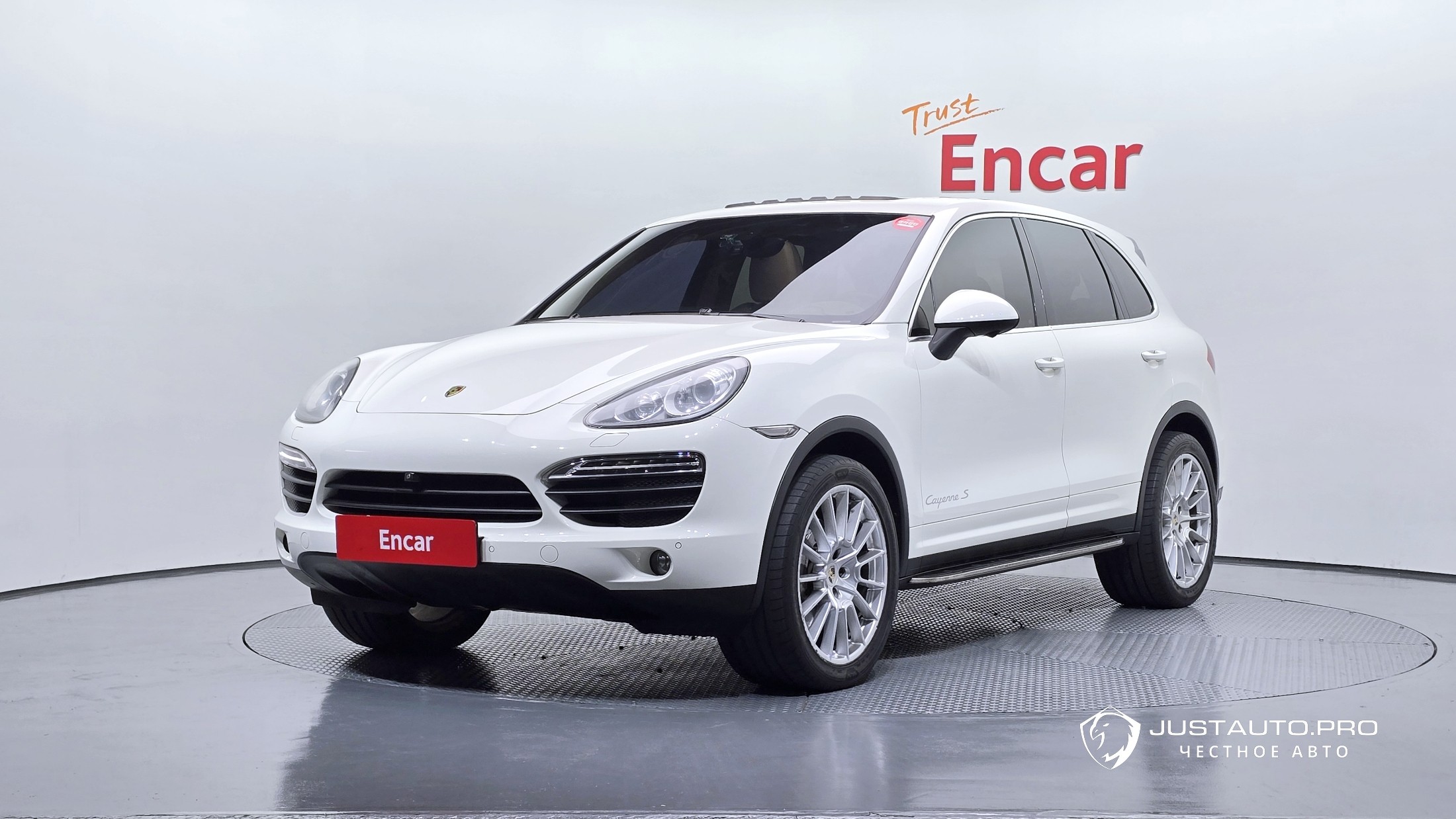 Автомобиль Porsche Cayenne