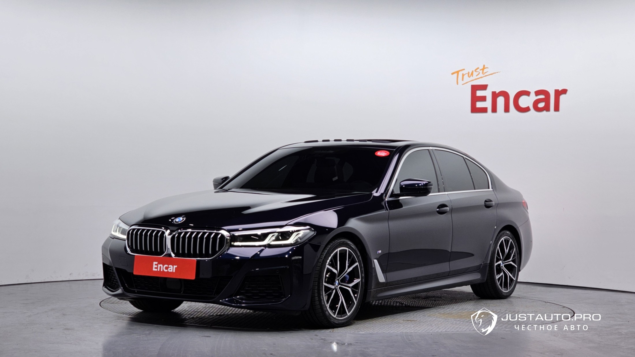 Автомобиль BMW 5-Series