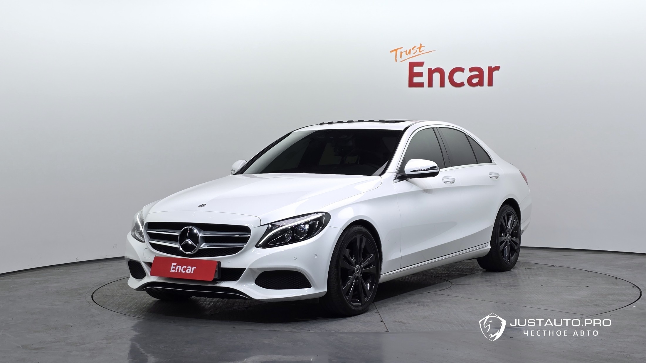 Автомобиль Mercedes-Benz C-Class