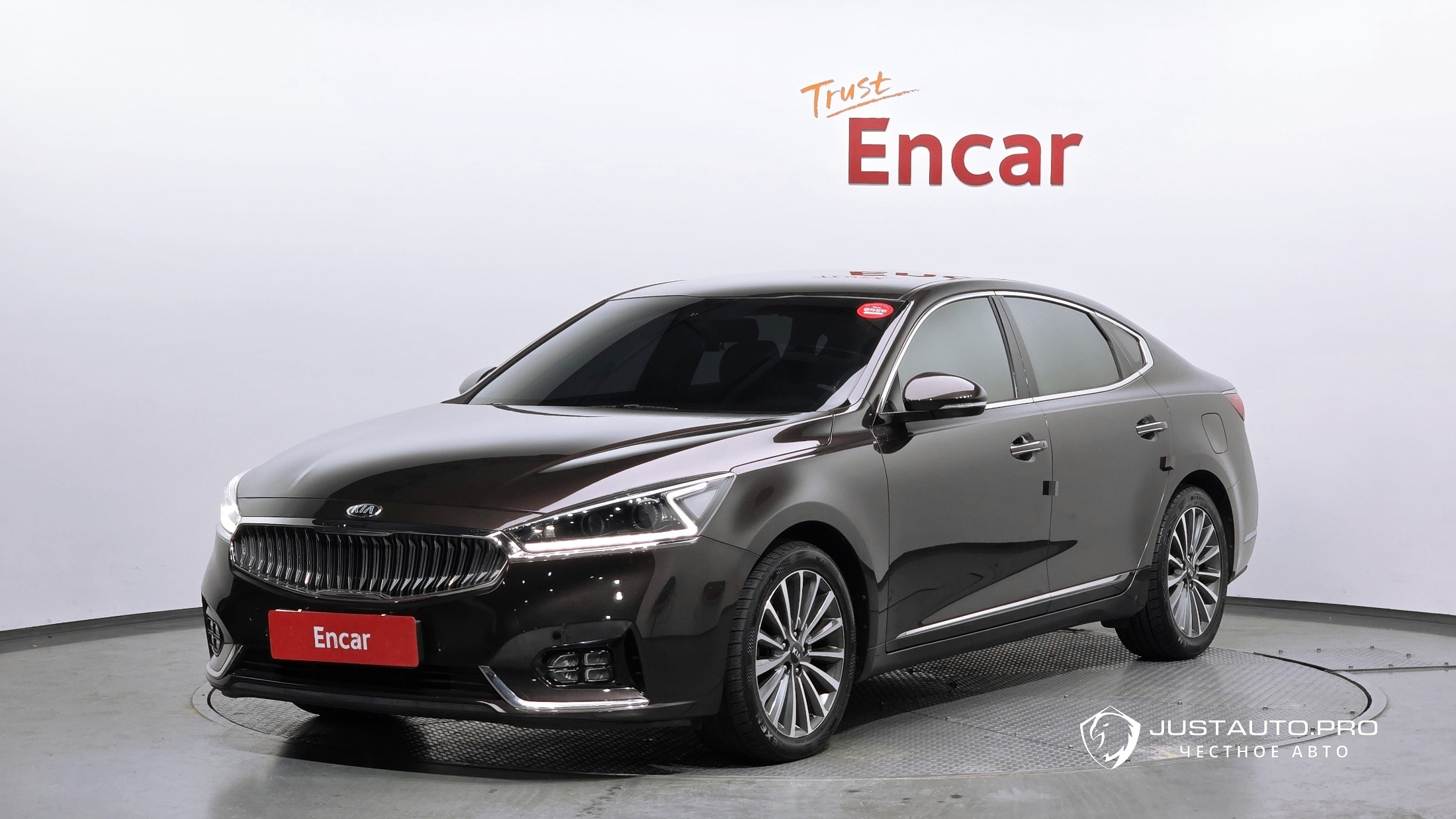 Автомобиль Kia K7