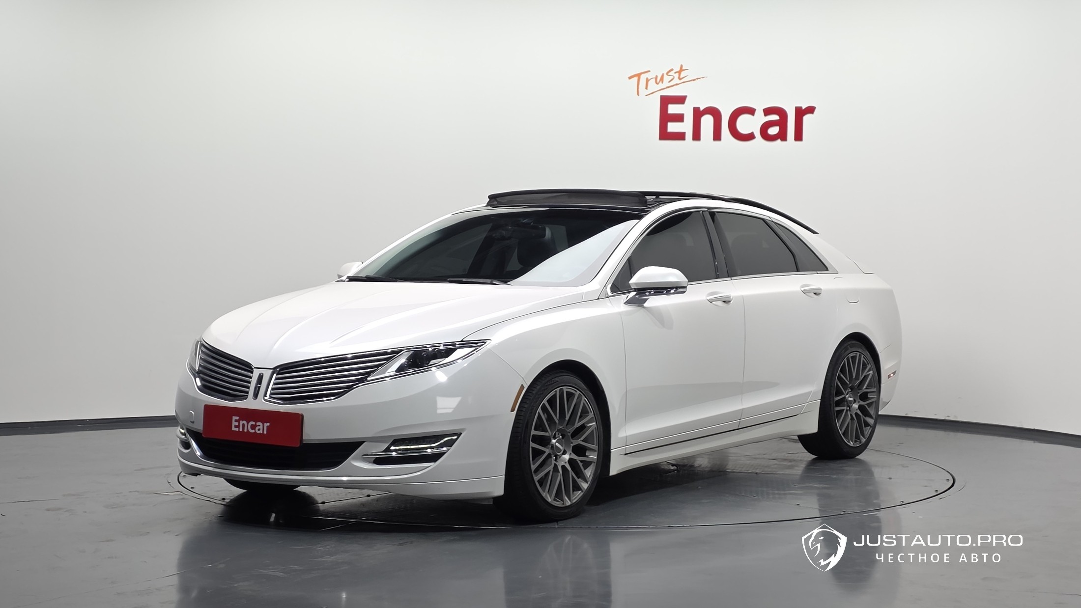 Автомобиль Lincoln MKZ