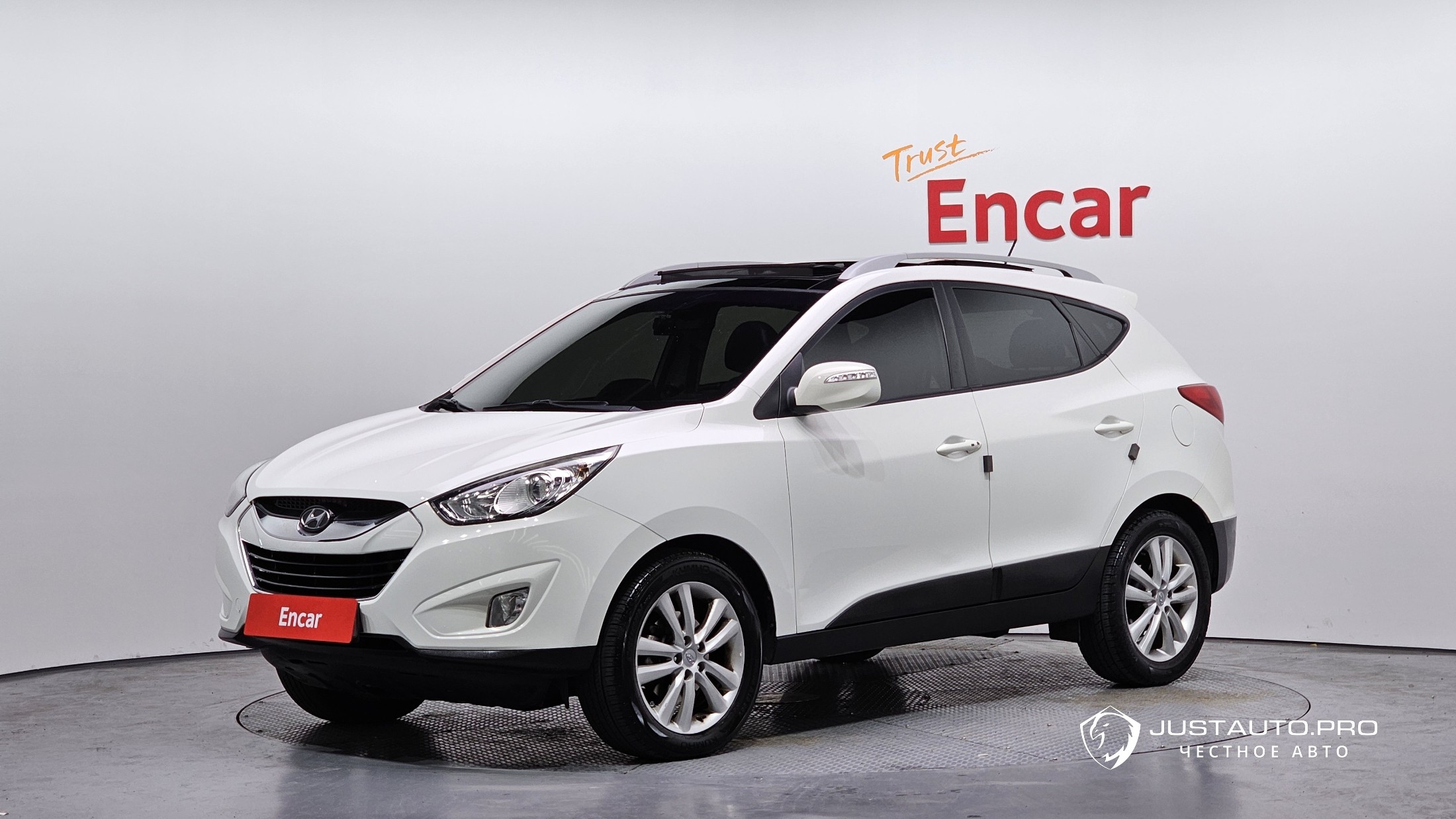 Автомобиль Hyundai Tucson