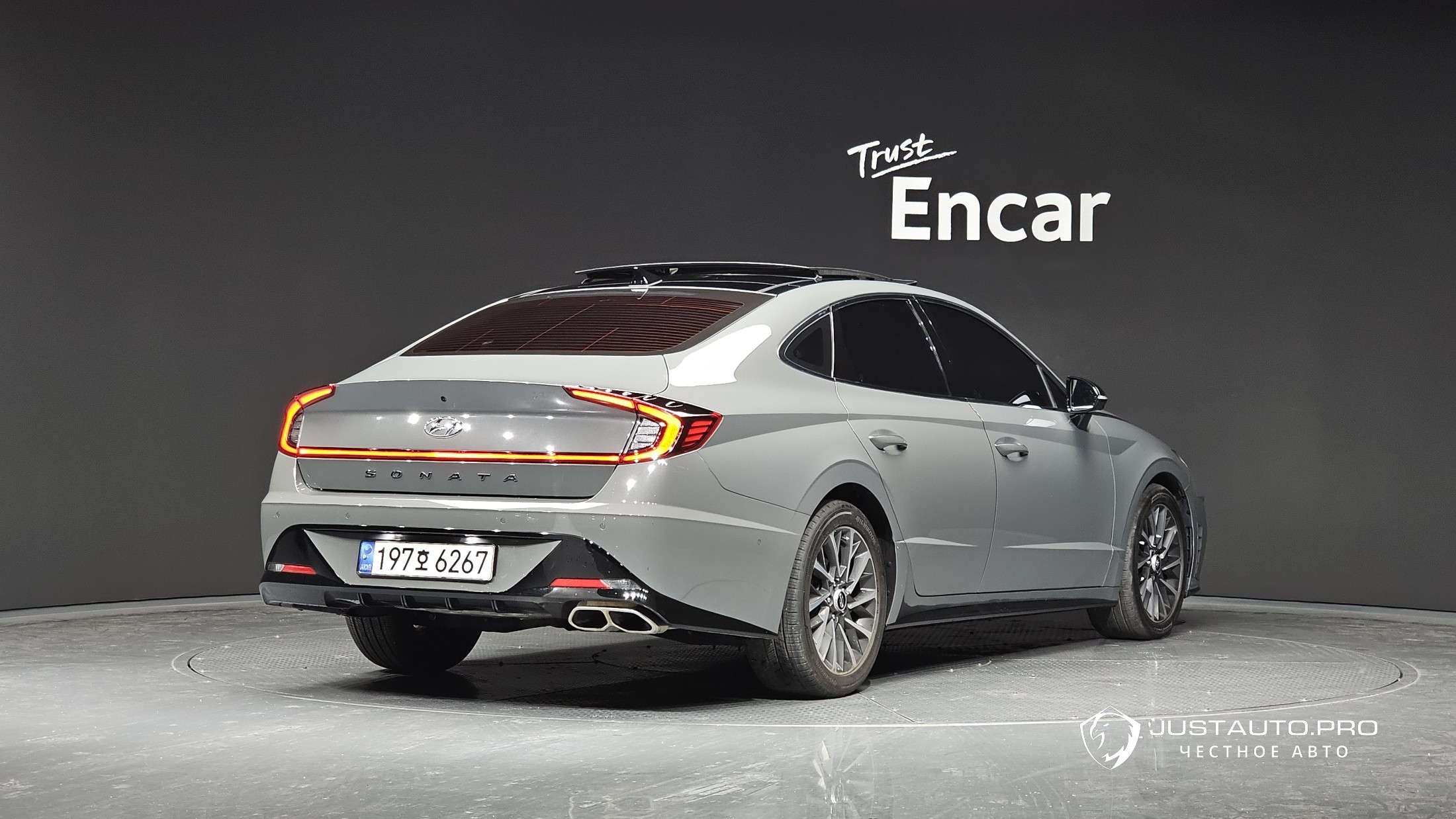 Автомобиль Hyundai Sonata