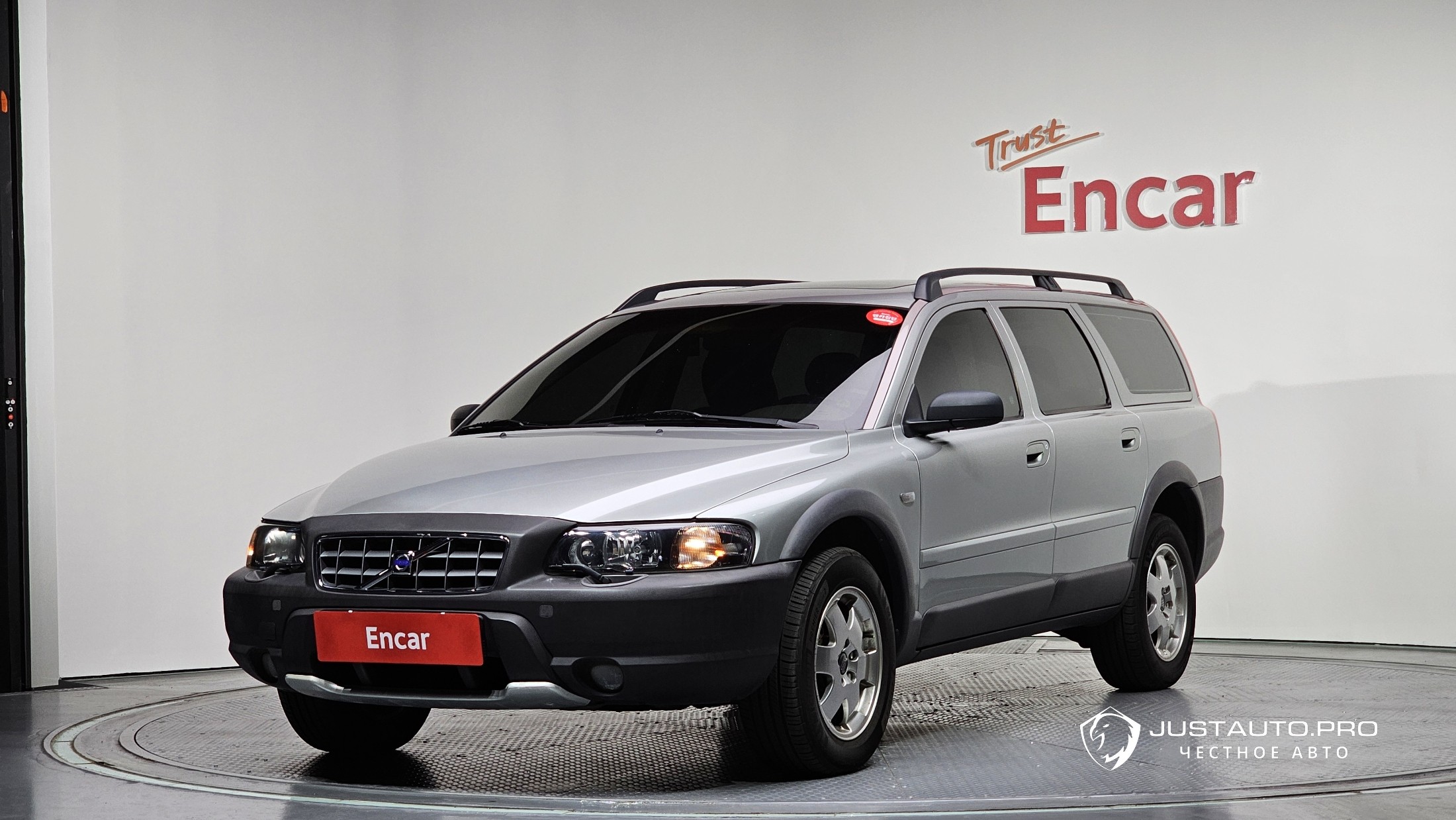 Автомобиль Volvo XC70