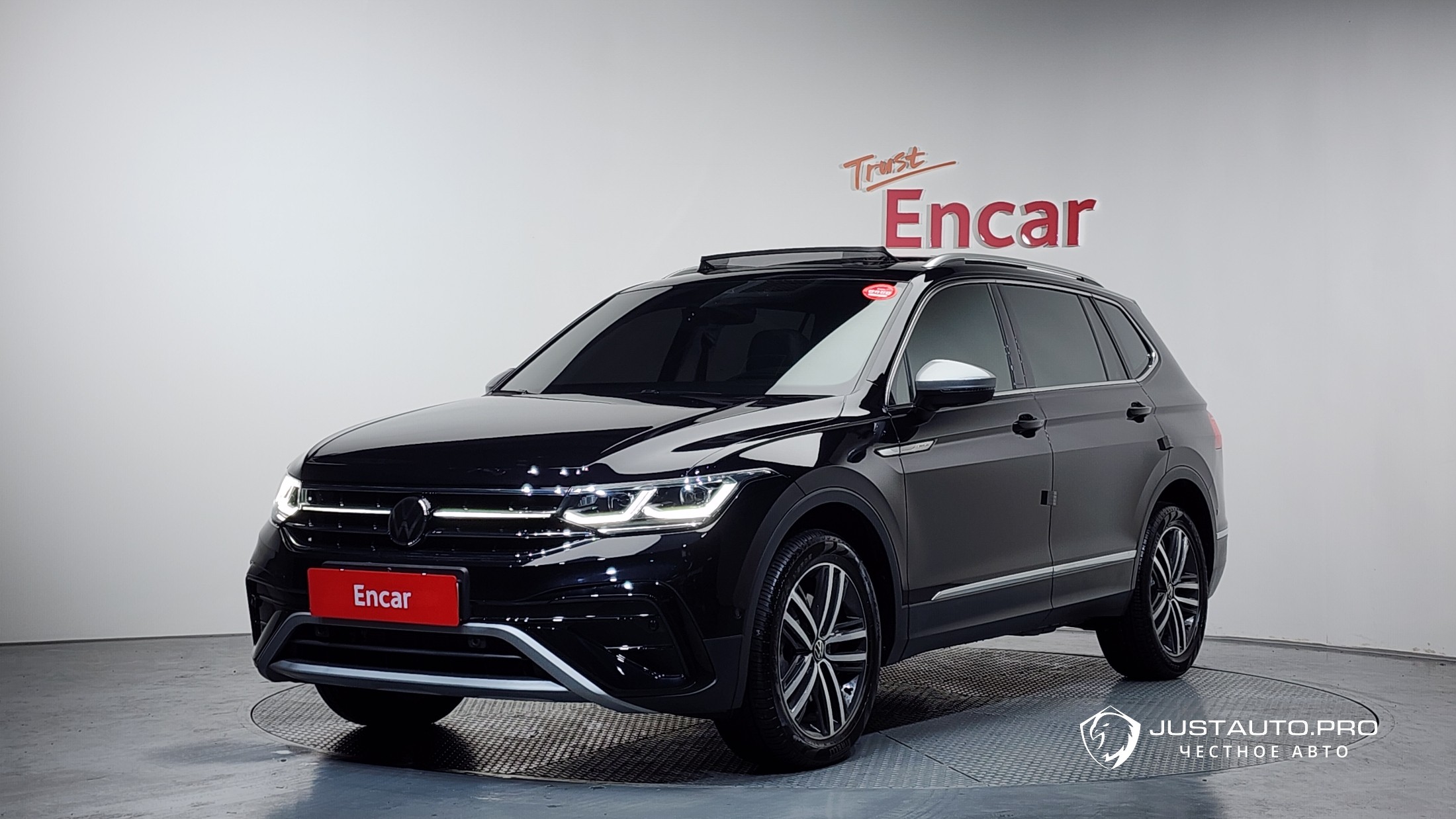 Автомобиль Volkswagen Tiguan