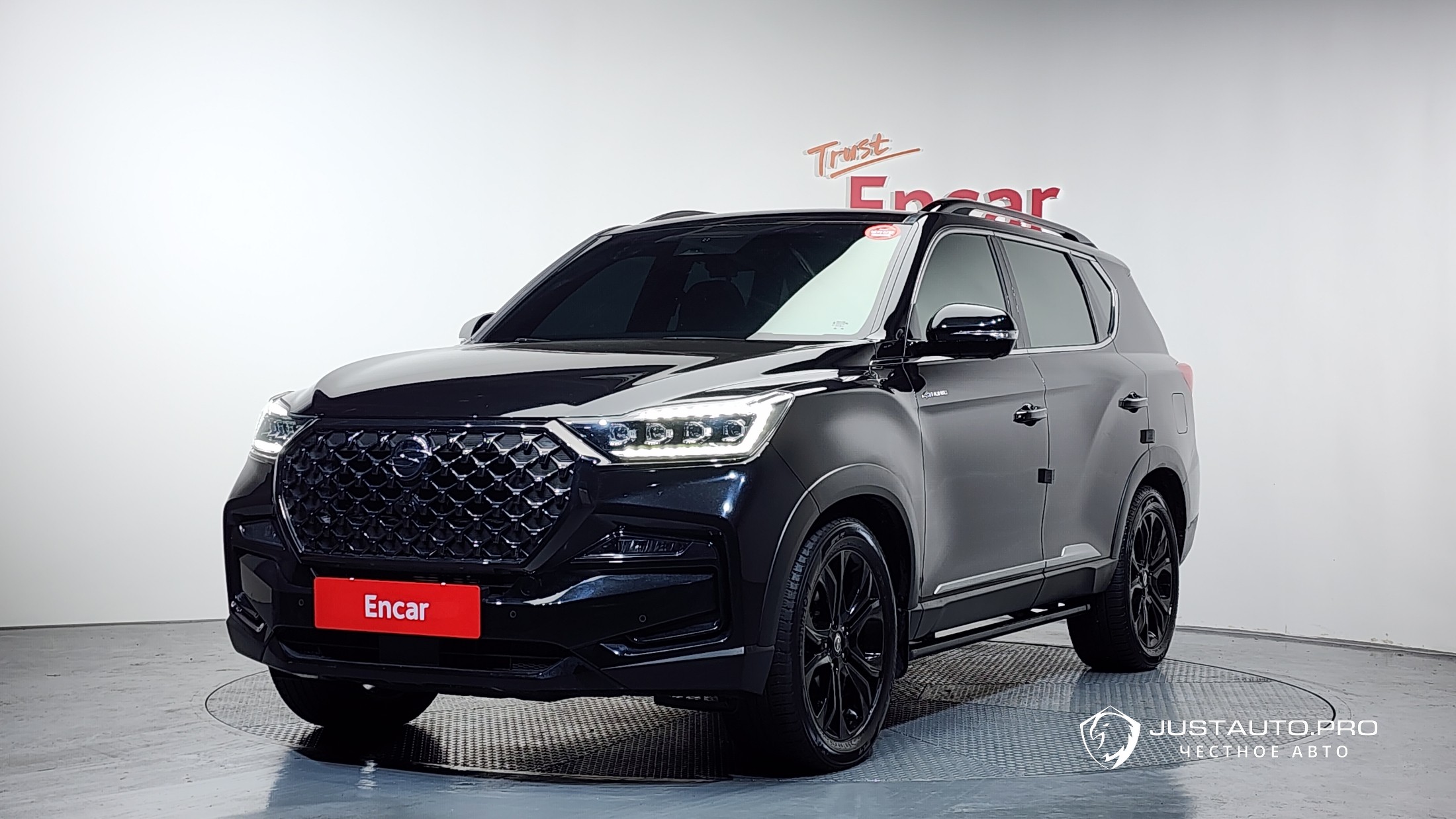 Автомобиль KG_Mobility_Ssangyong Rexton
