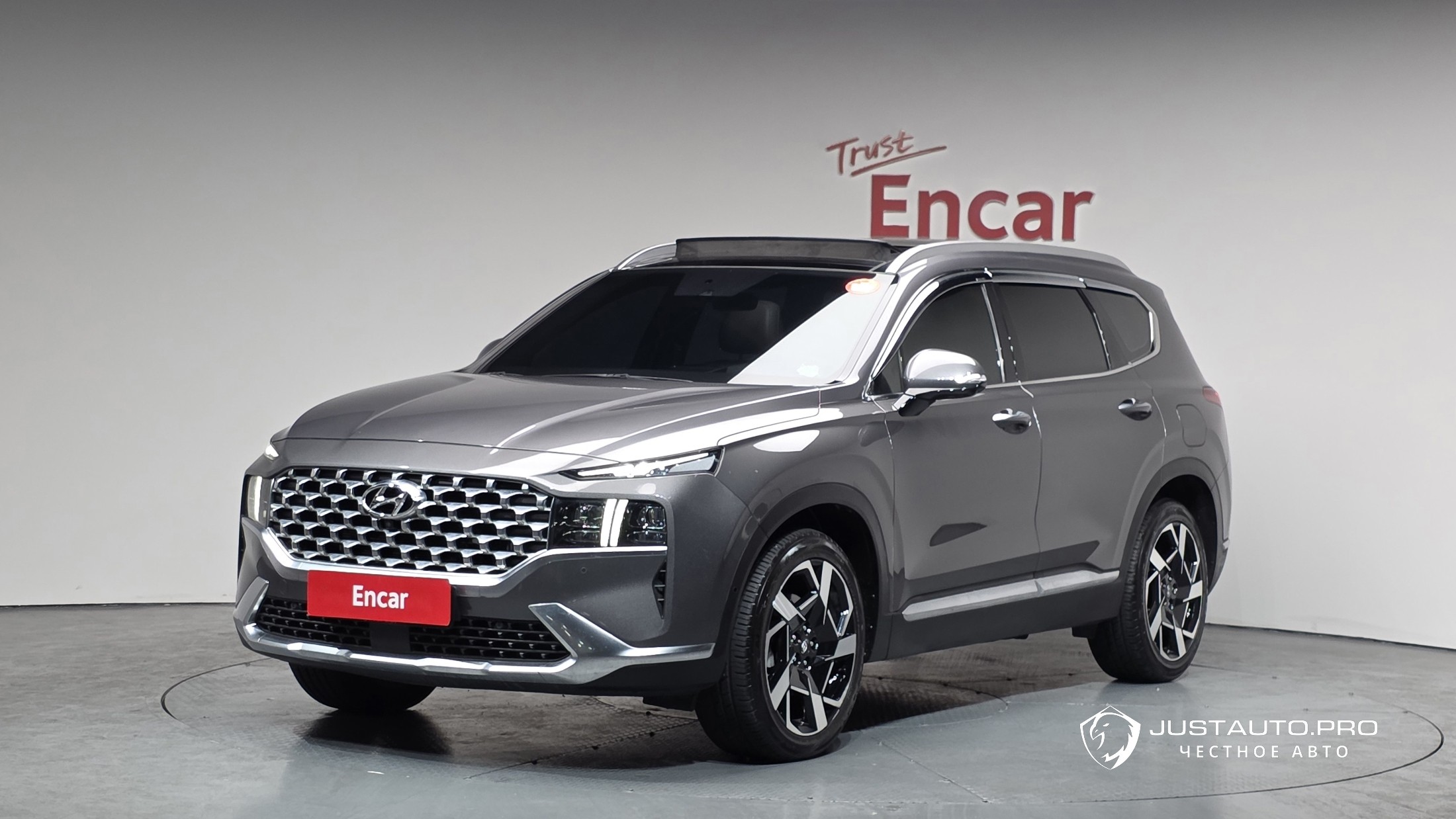Автомобиль Hyundai Santafe