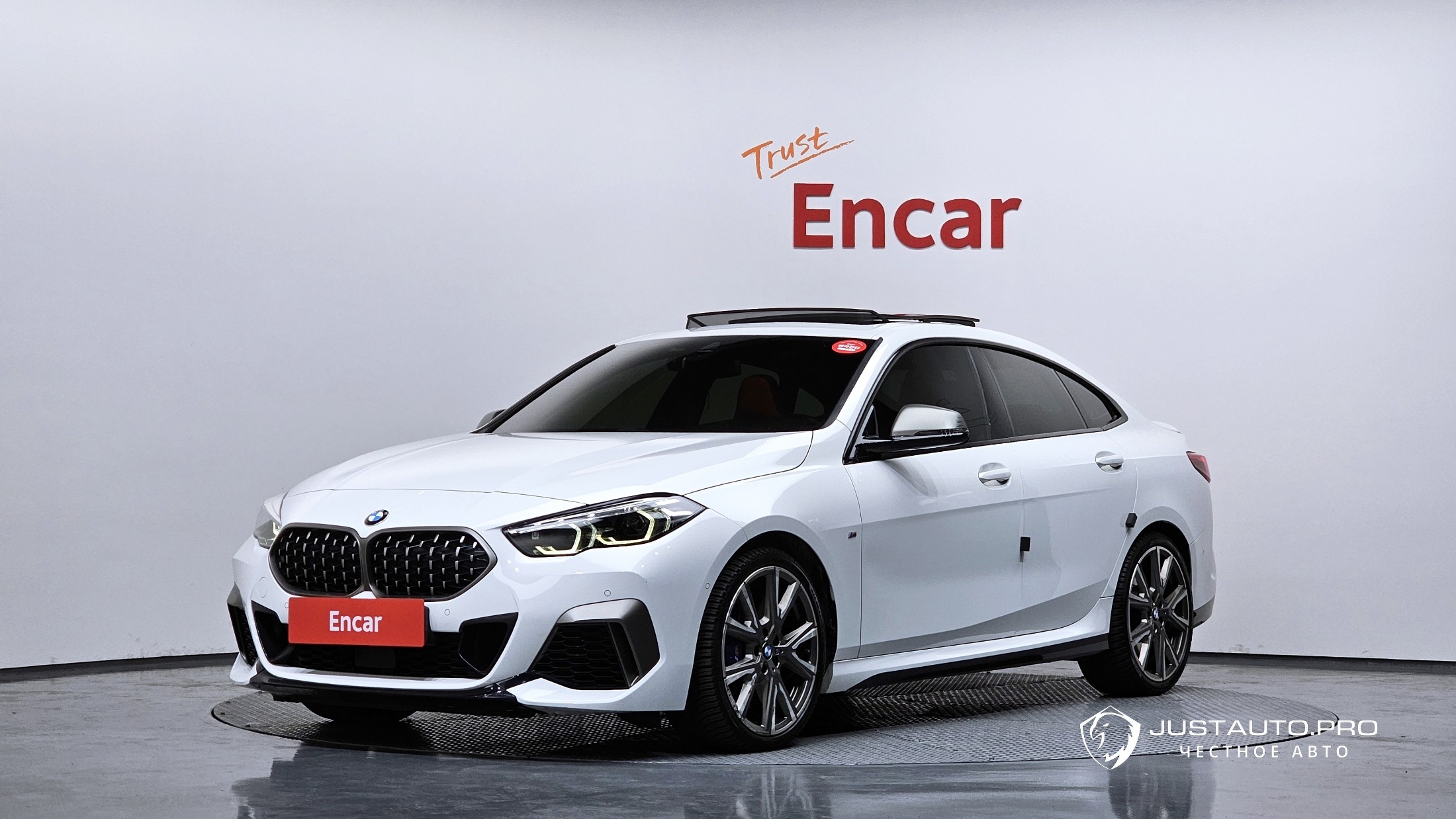 Автомобиль BMW 2-Series
