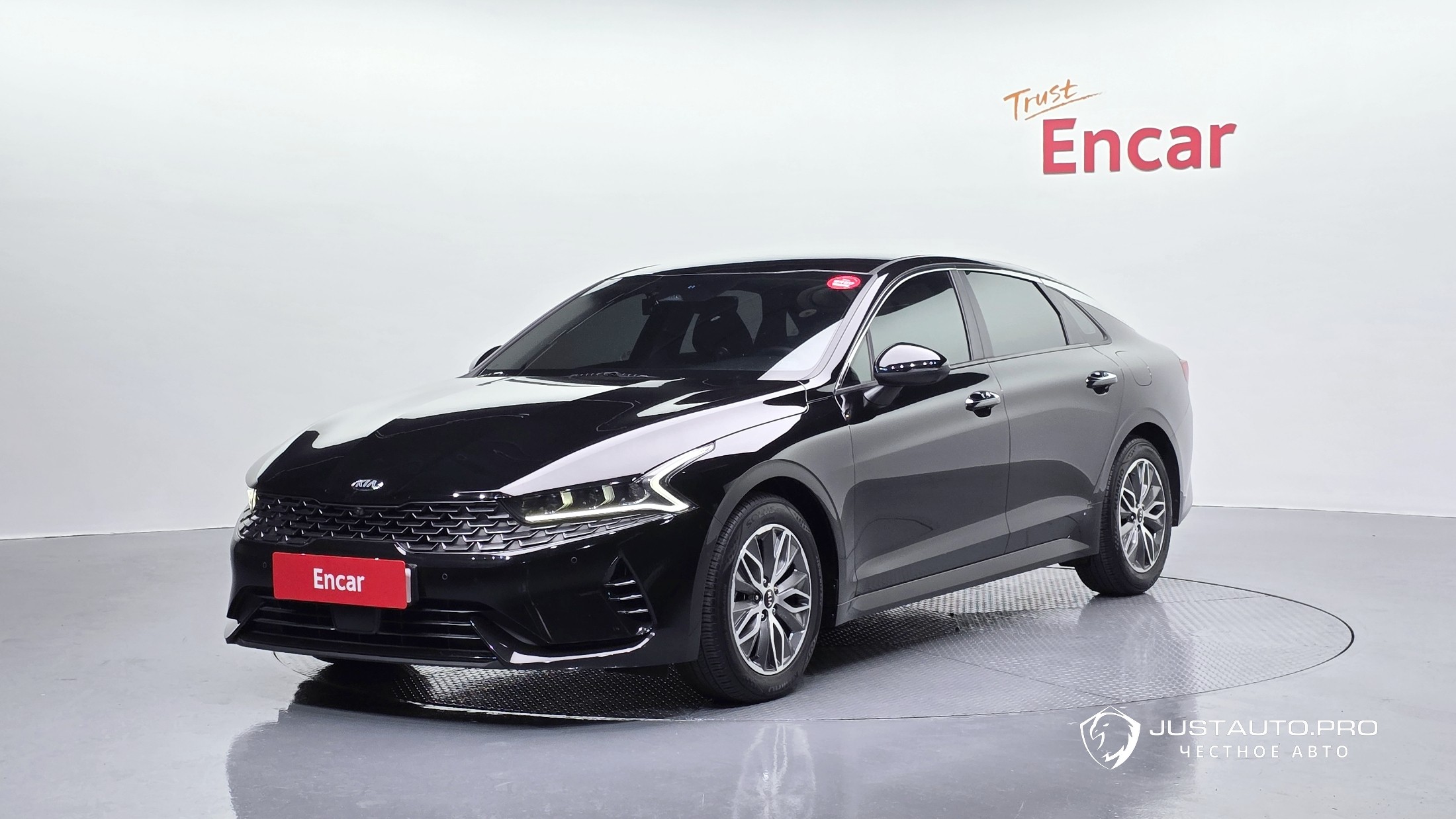 Автомобиль Kia K5