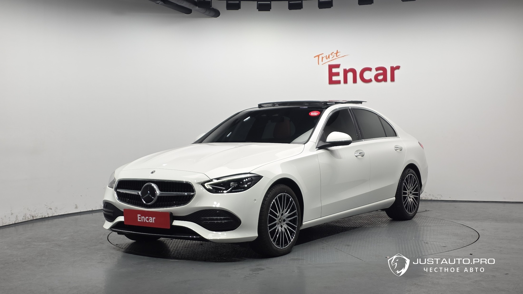 Автомобиль Mercedes-Benz C-Class