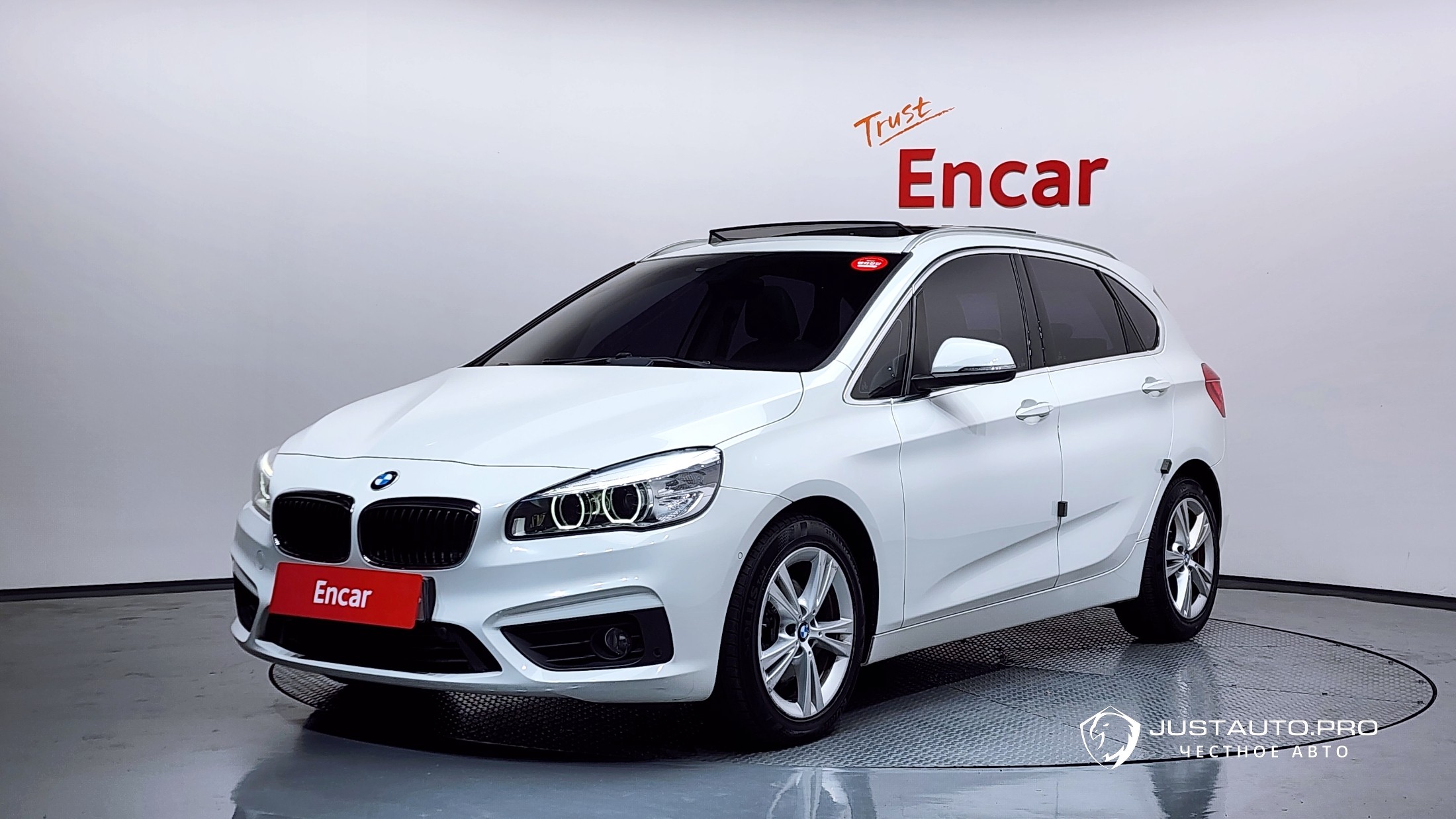 Автомобиль BMW 2-Series