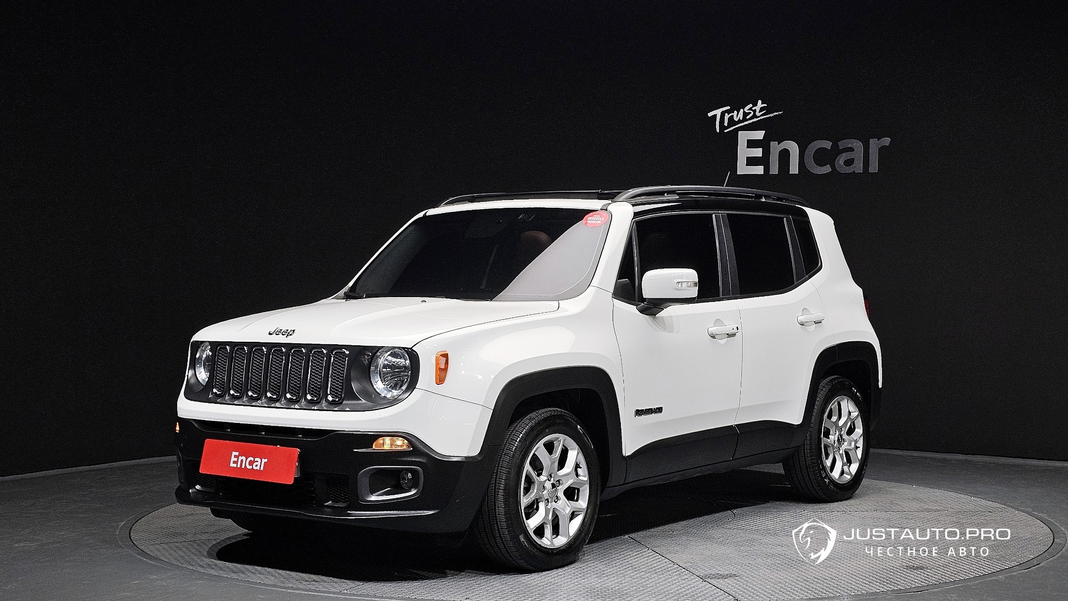 Автомобиль Jeep Renegade