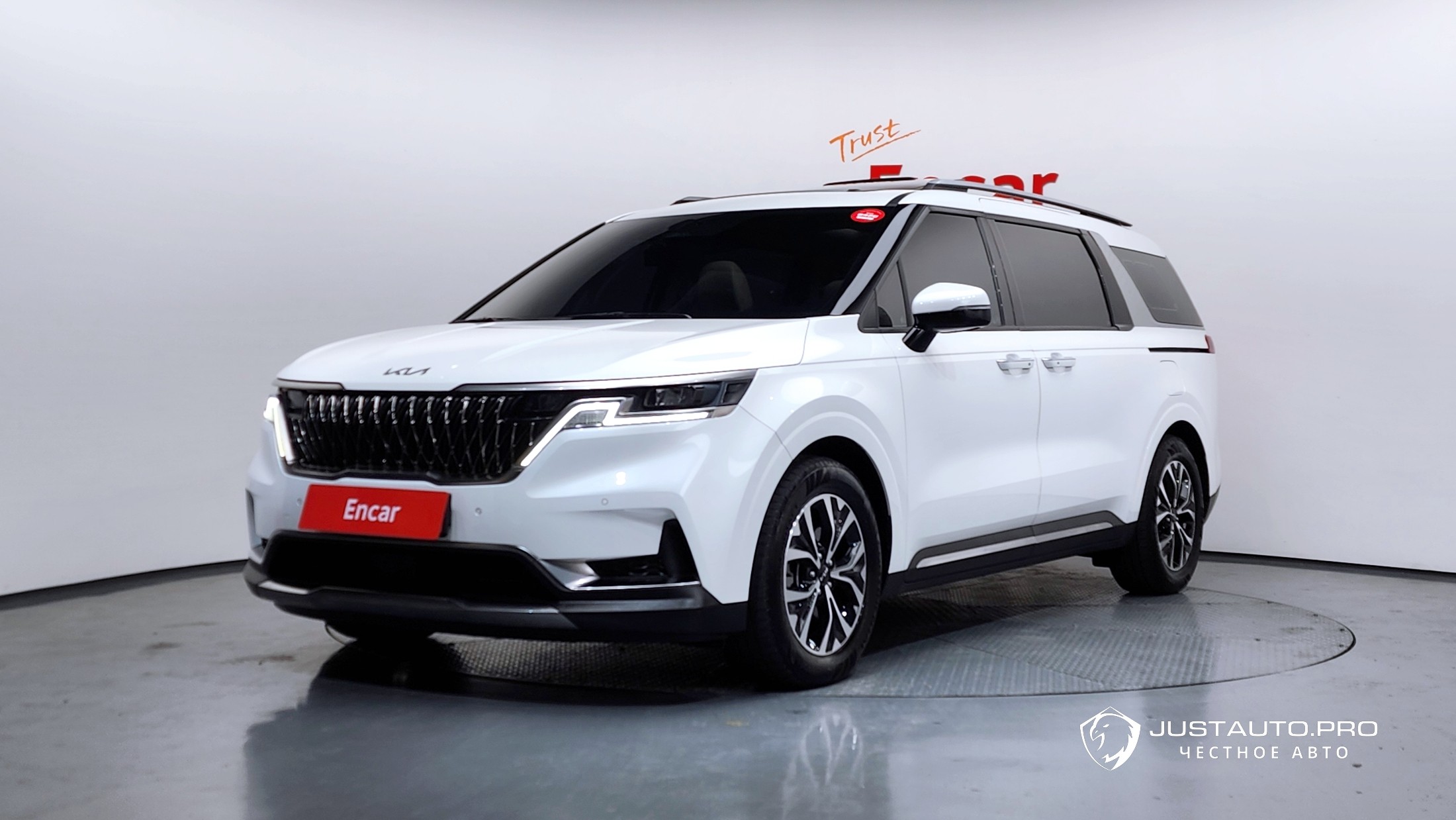 Автомобиль Kia Canival