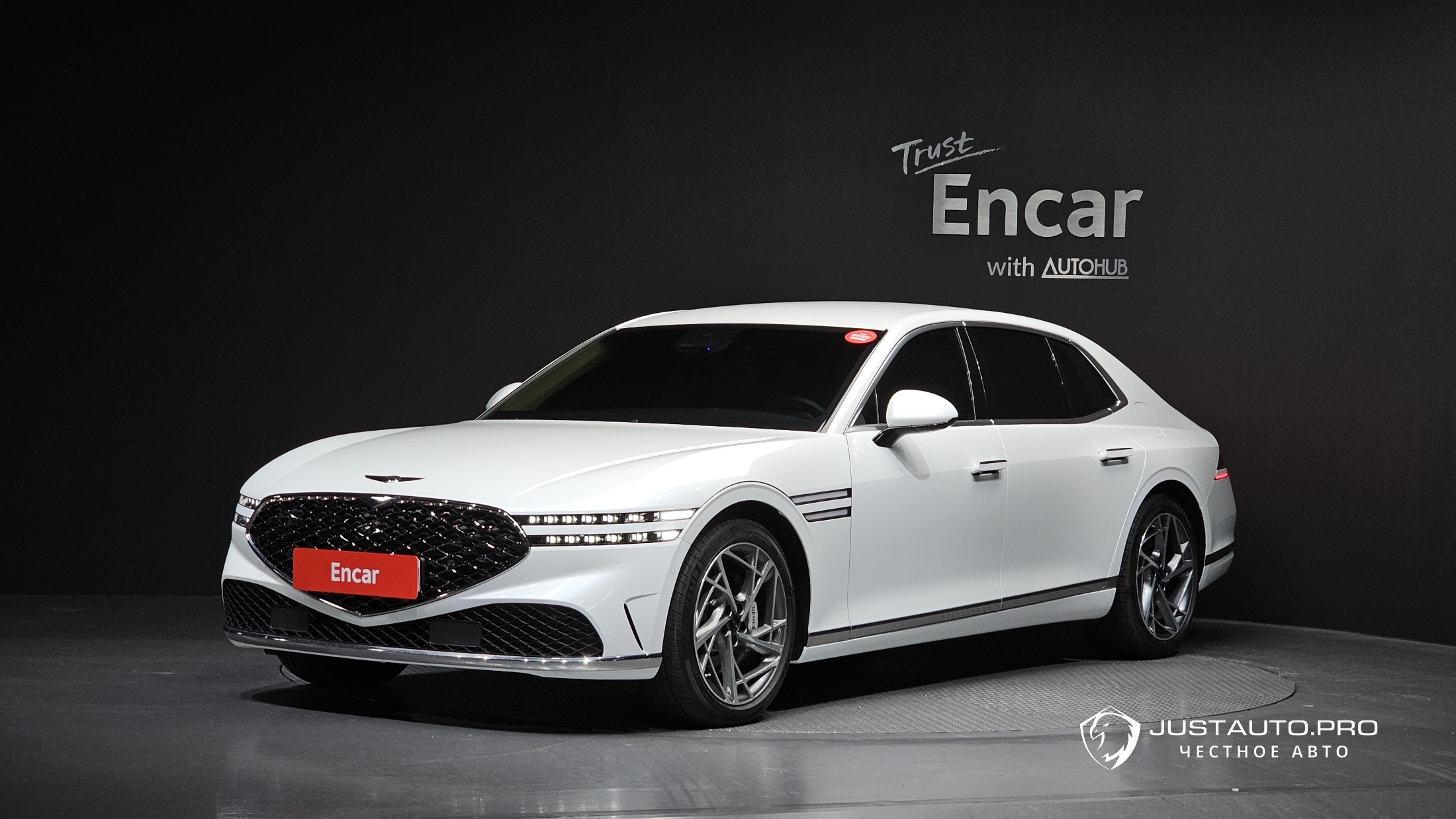 Автомобиль Genesis G90