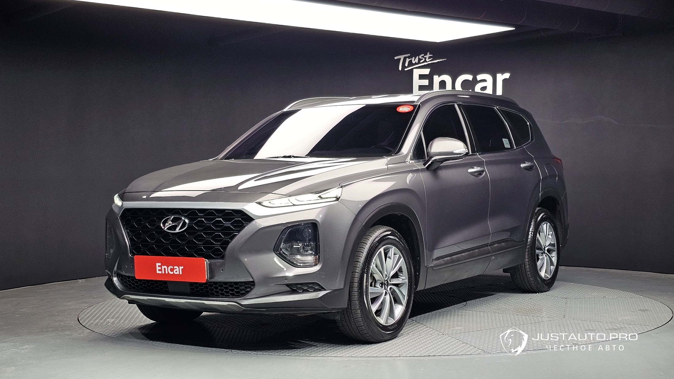 Автомобиль Hyundai Santafe