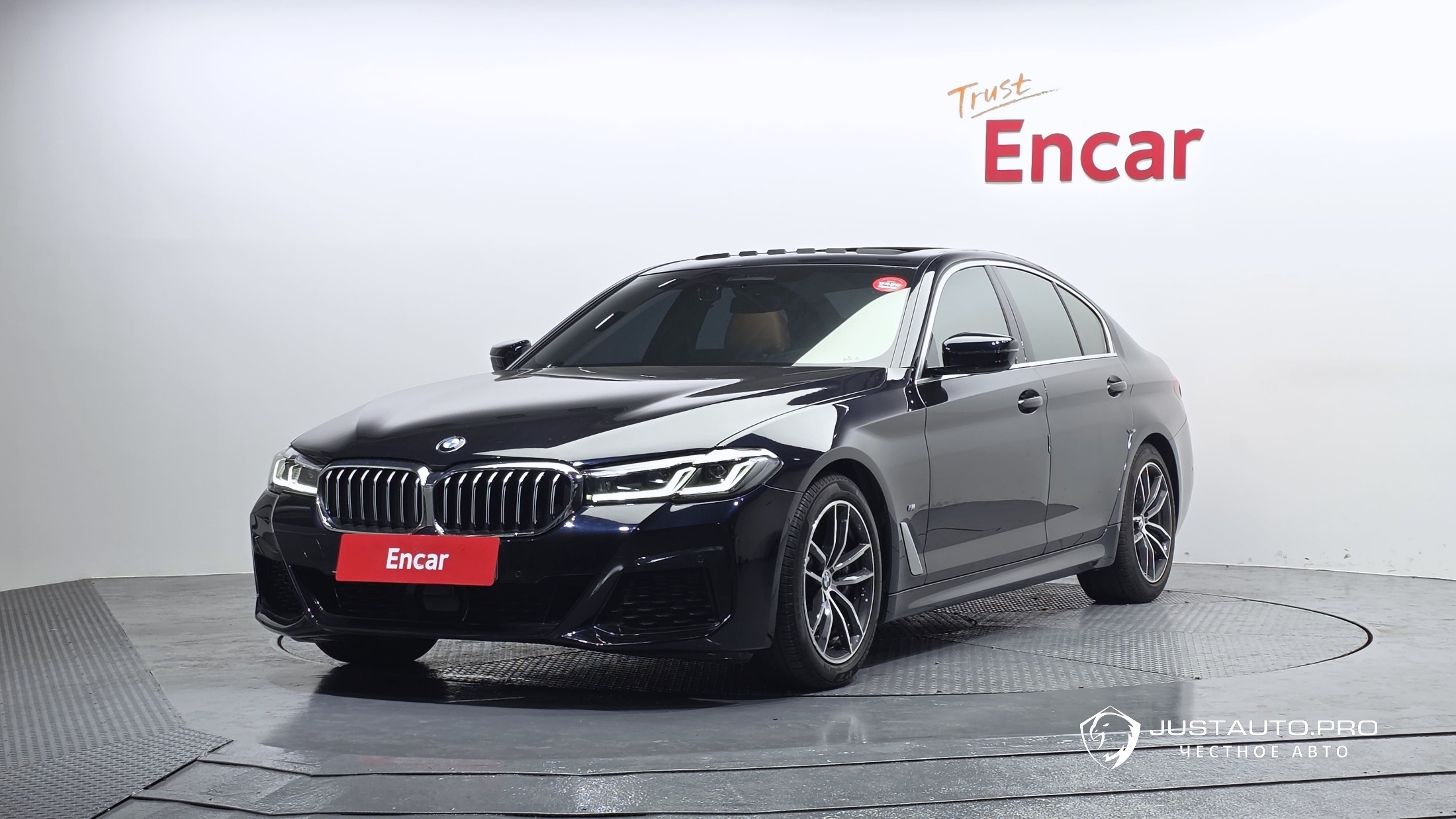 Автомобиль BMW 5-Series