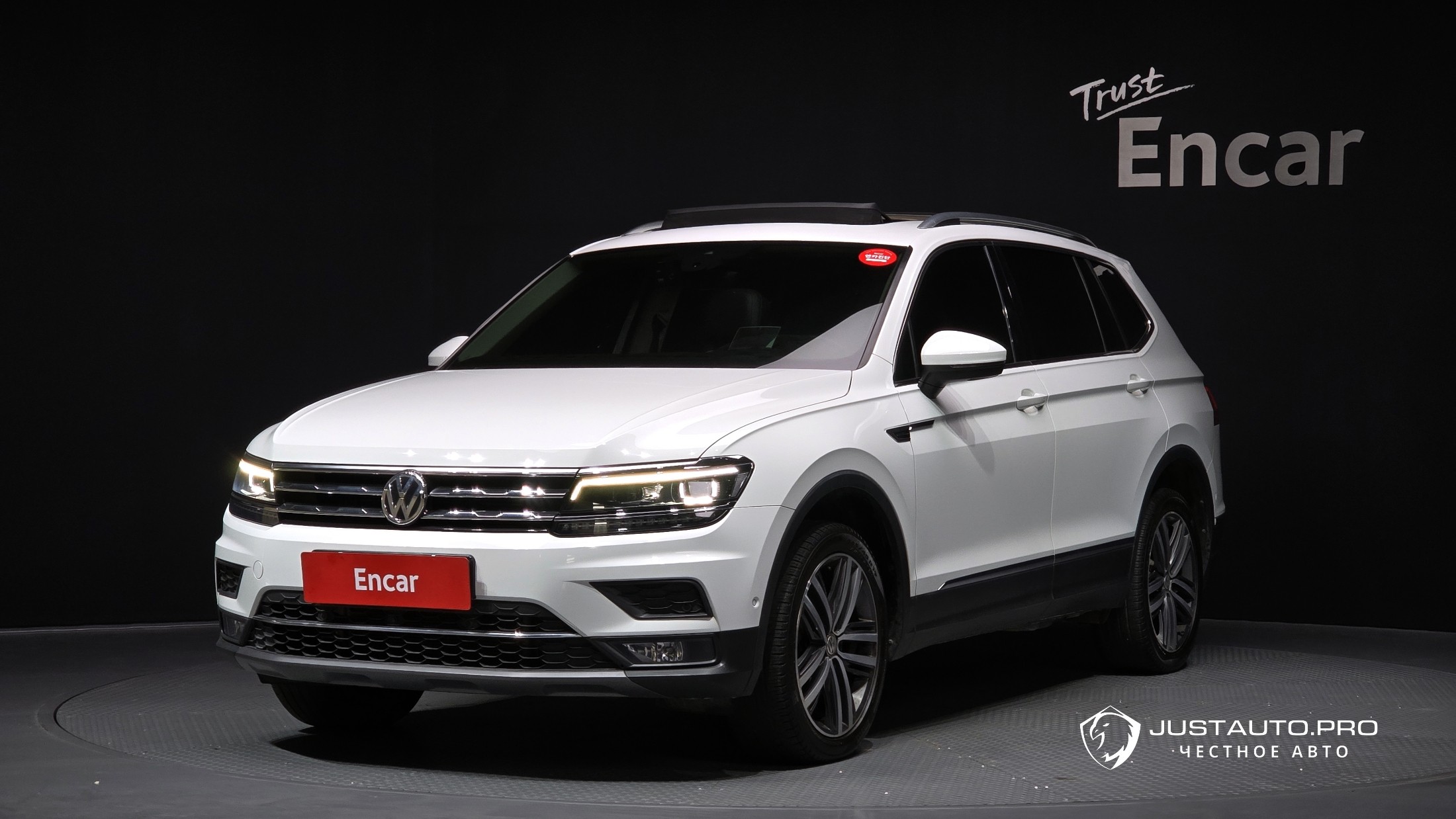 Автомобиль Volkswagen Tiguan