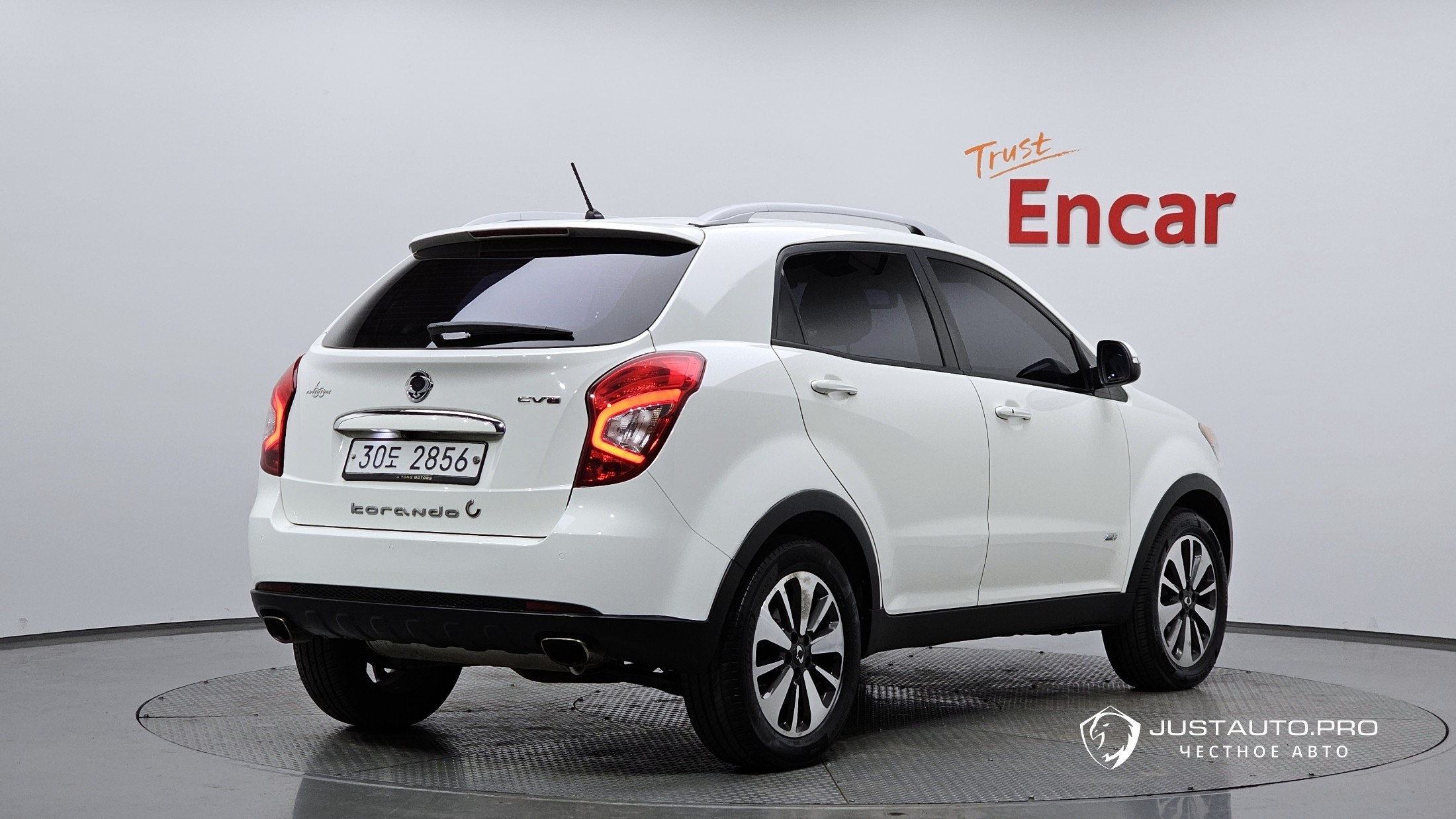 Автомобиль KG_Mobility_Ssangyong KORANDO