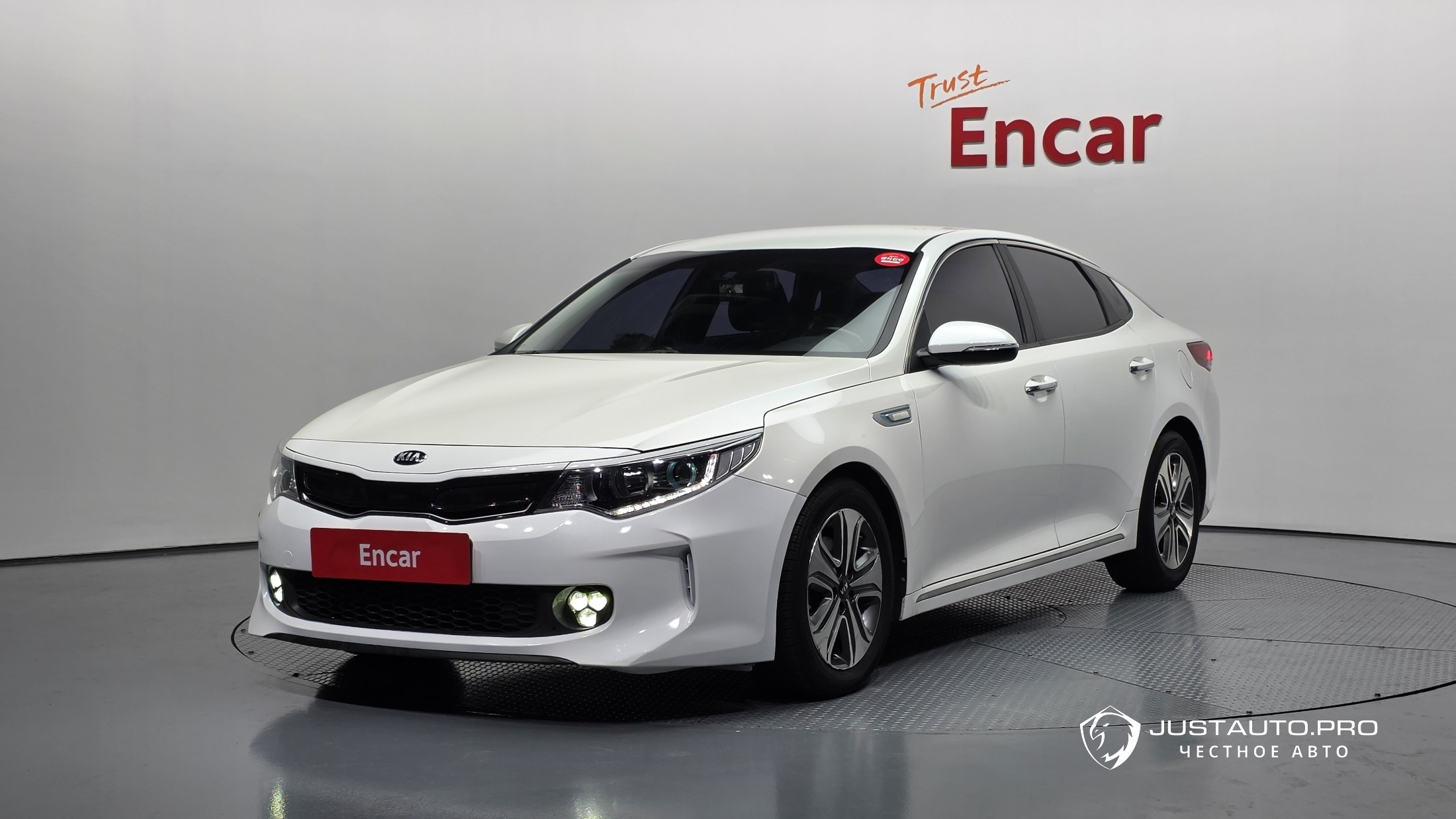 Автомобиль Kia K5